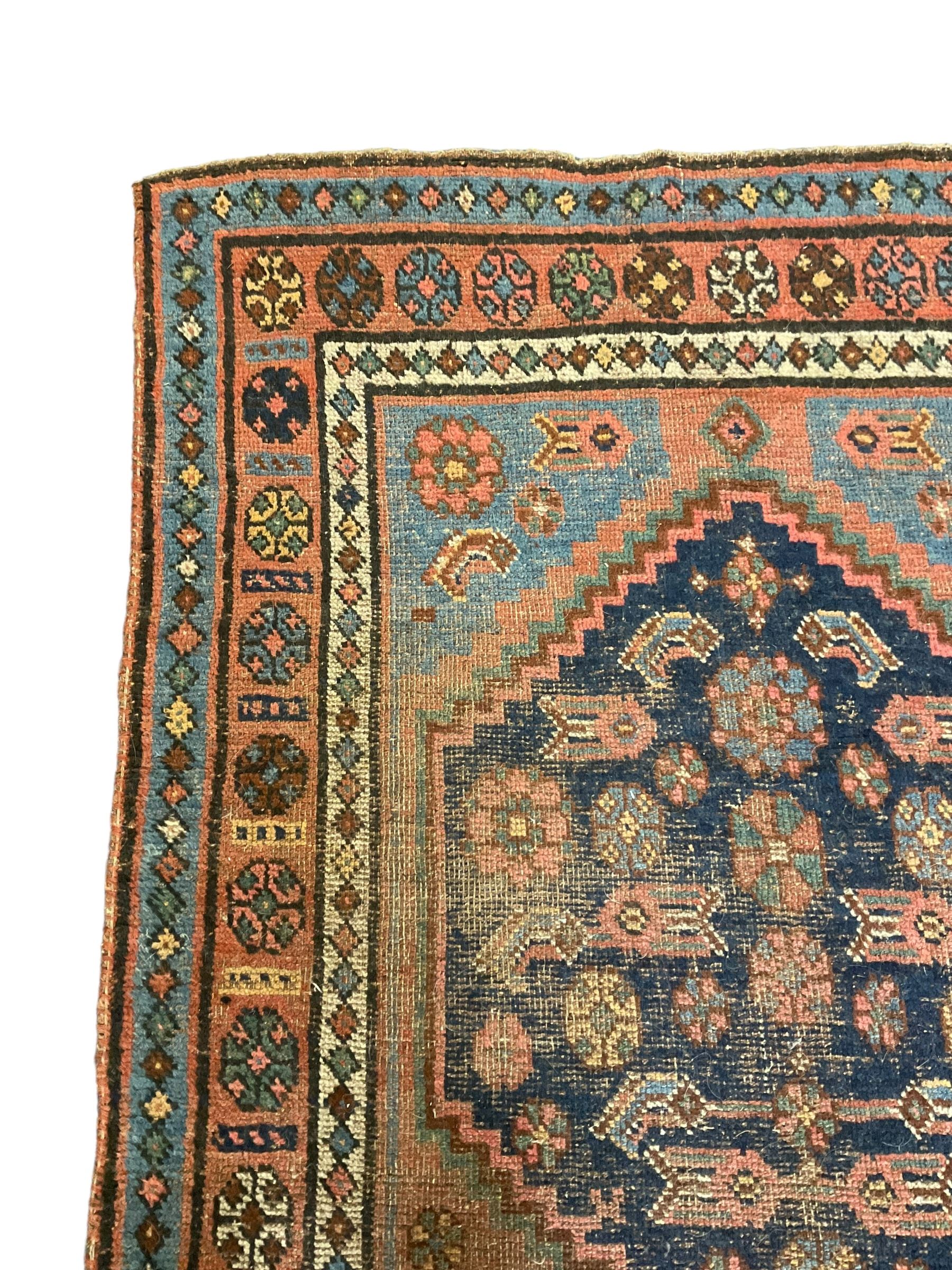 Old Persian rug - Image 2 of 6