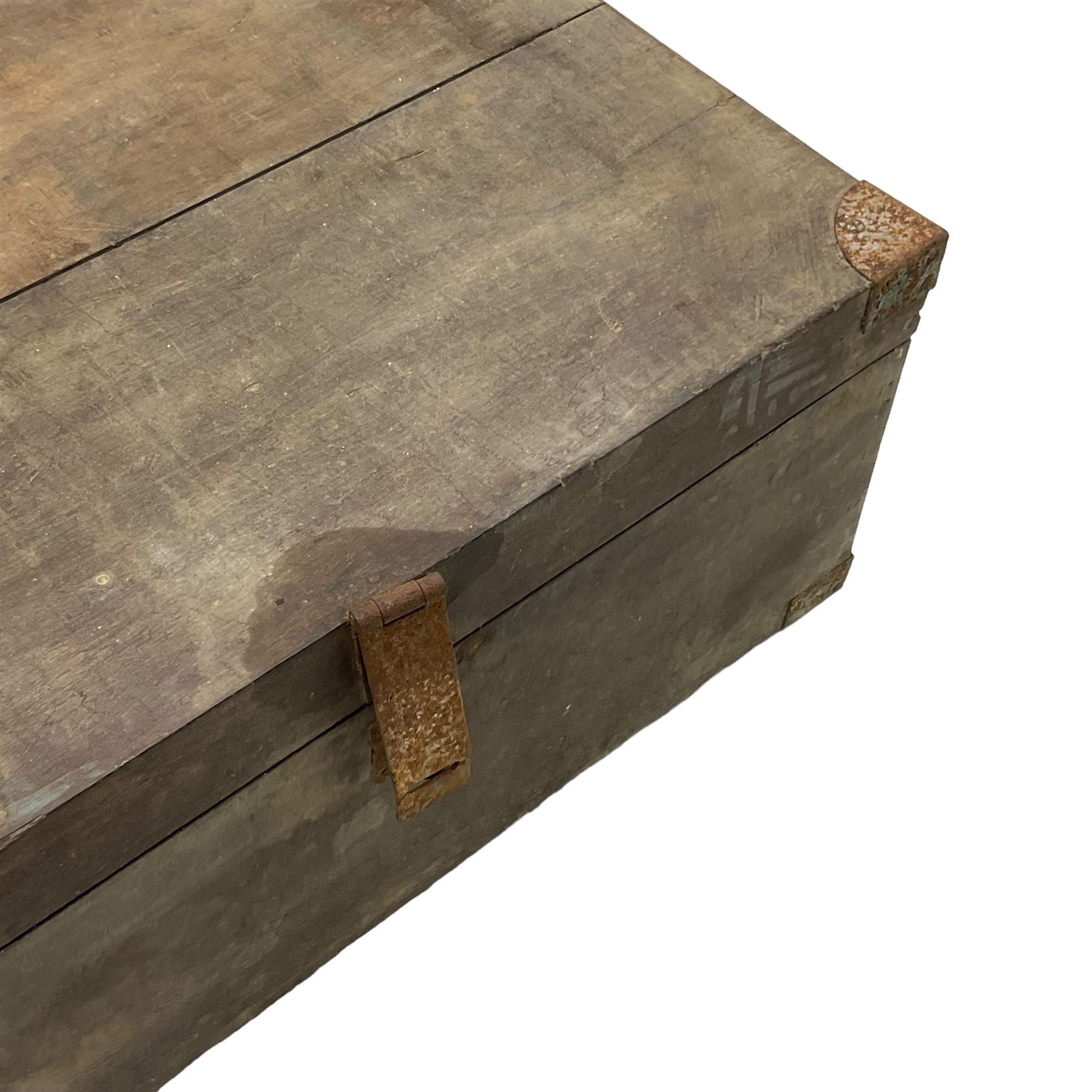 Large 19th century wooden touring trunk - Image 7 of 7