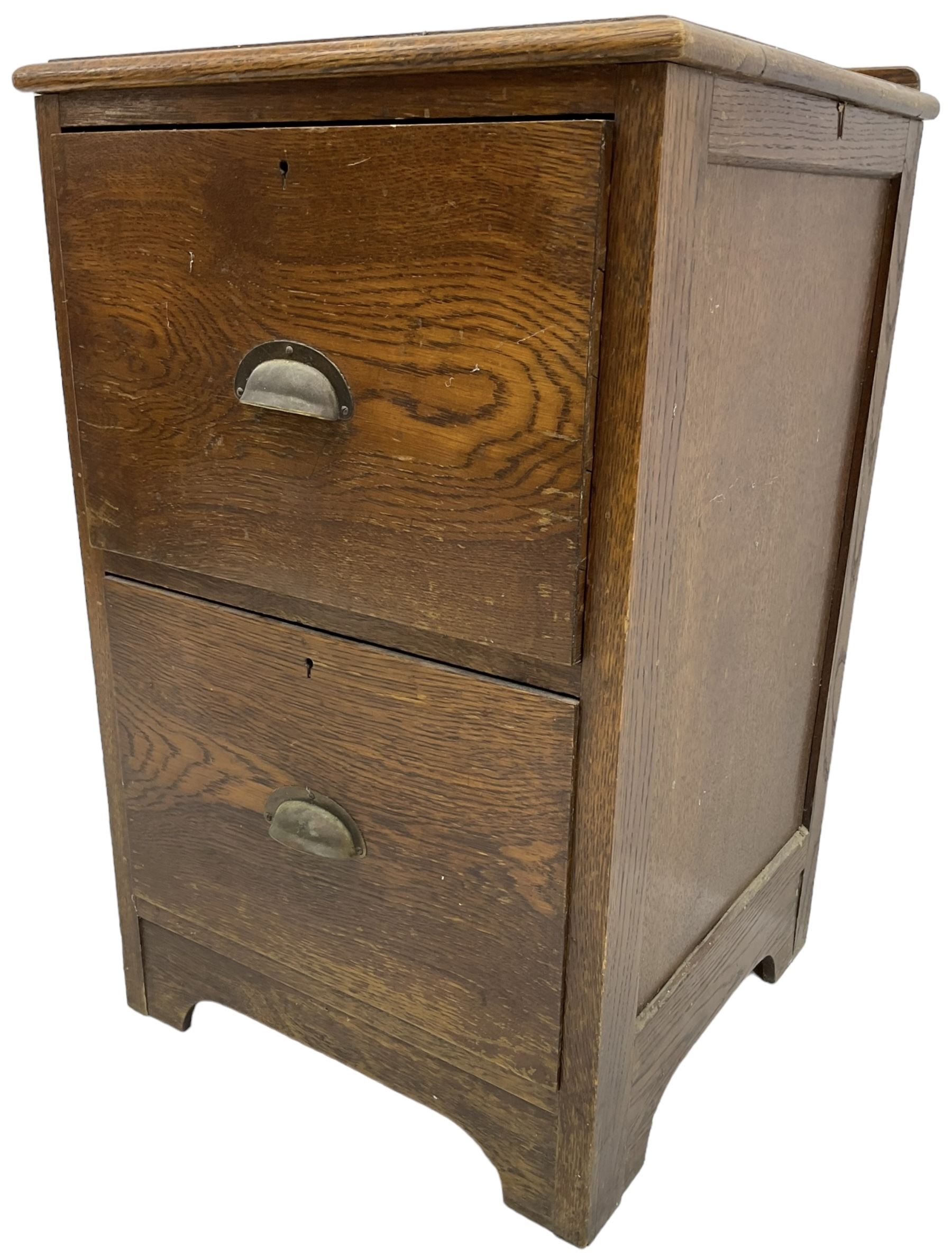 Early 20th century oak two drawer filing cabinet - Image 3 of 5