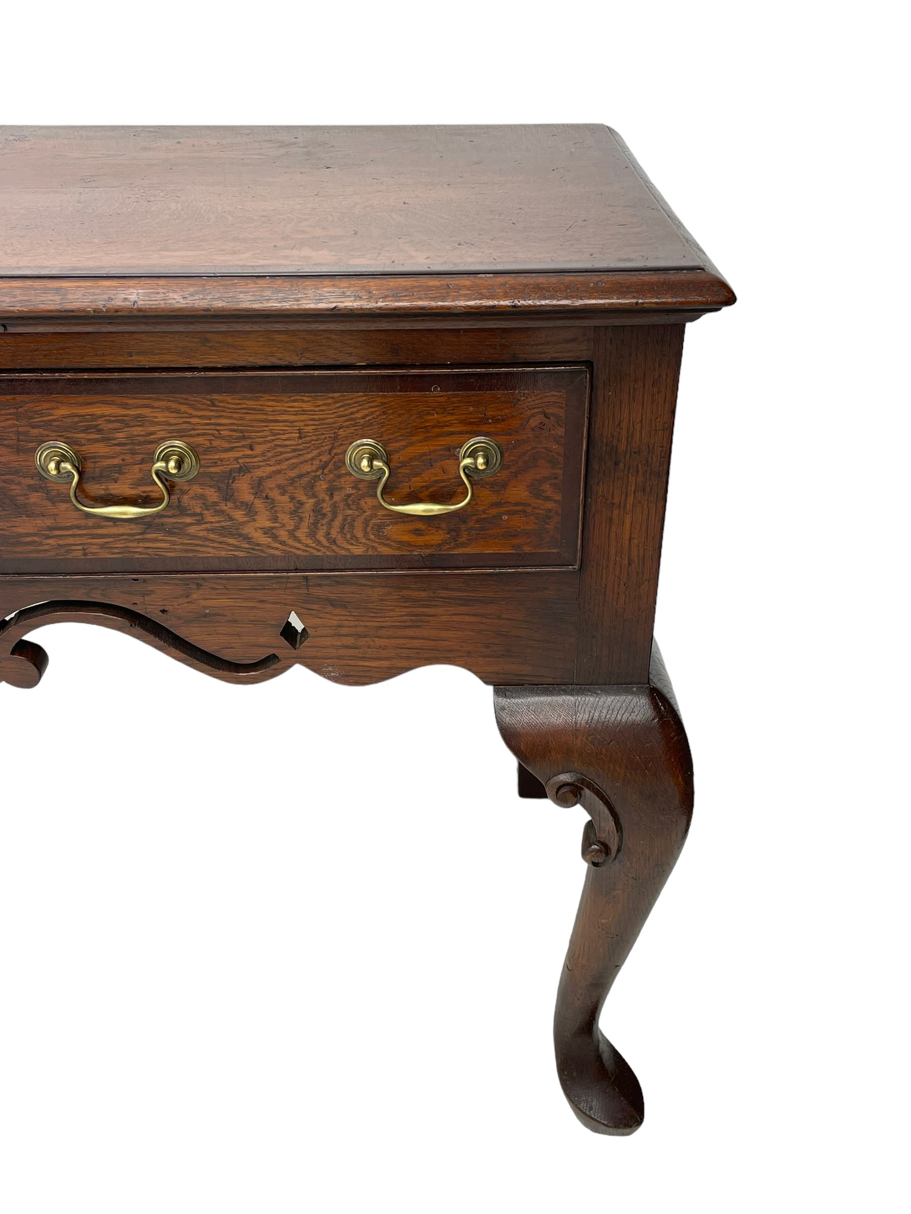 Georgian design oak and mahogany dresser base - Image 8 of 10