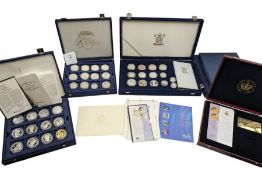 Large collection of modern commemorative coins