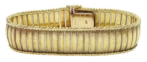 9ct gold rectangular link bracelet