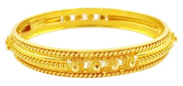 Middle Eastern gold bangle