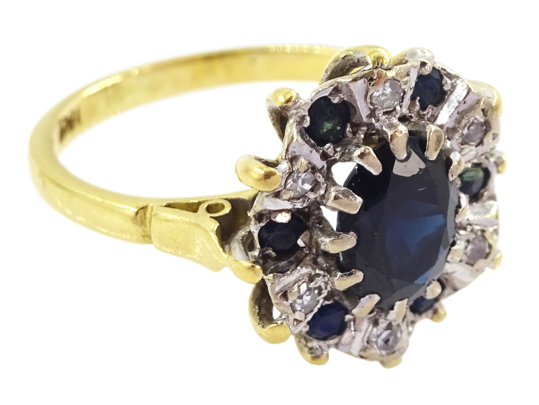 18ct gold sapphire and diamond cluster ring - Image 3 of 4