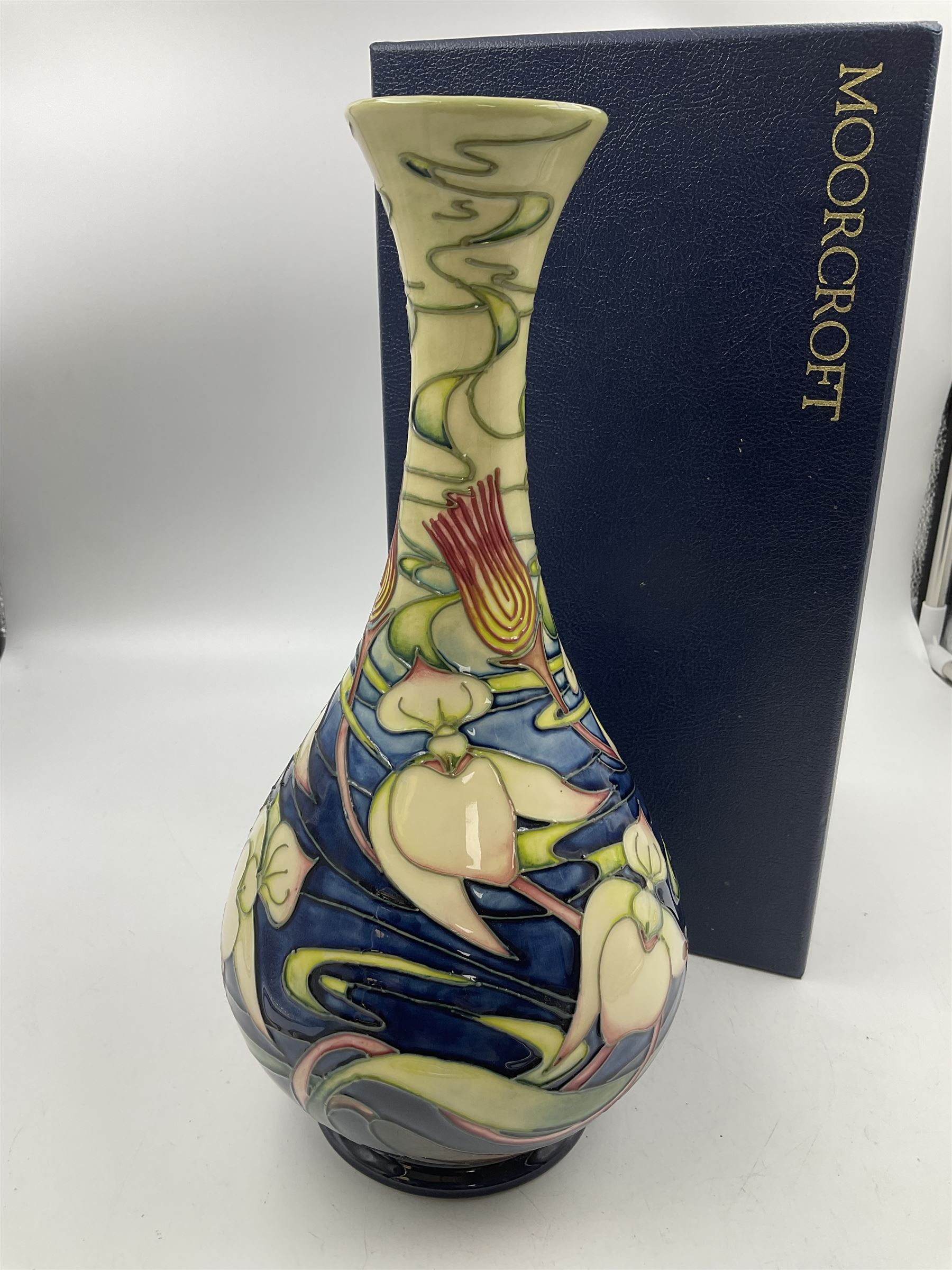 Moorcroft vase - Image 6 of 9