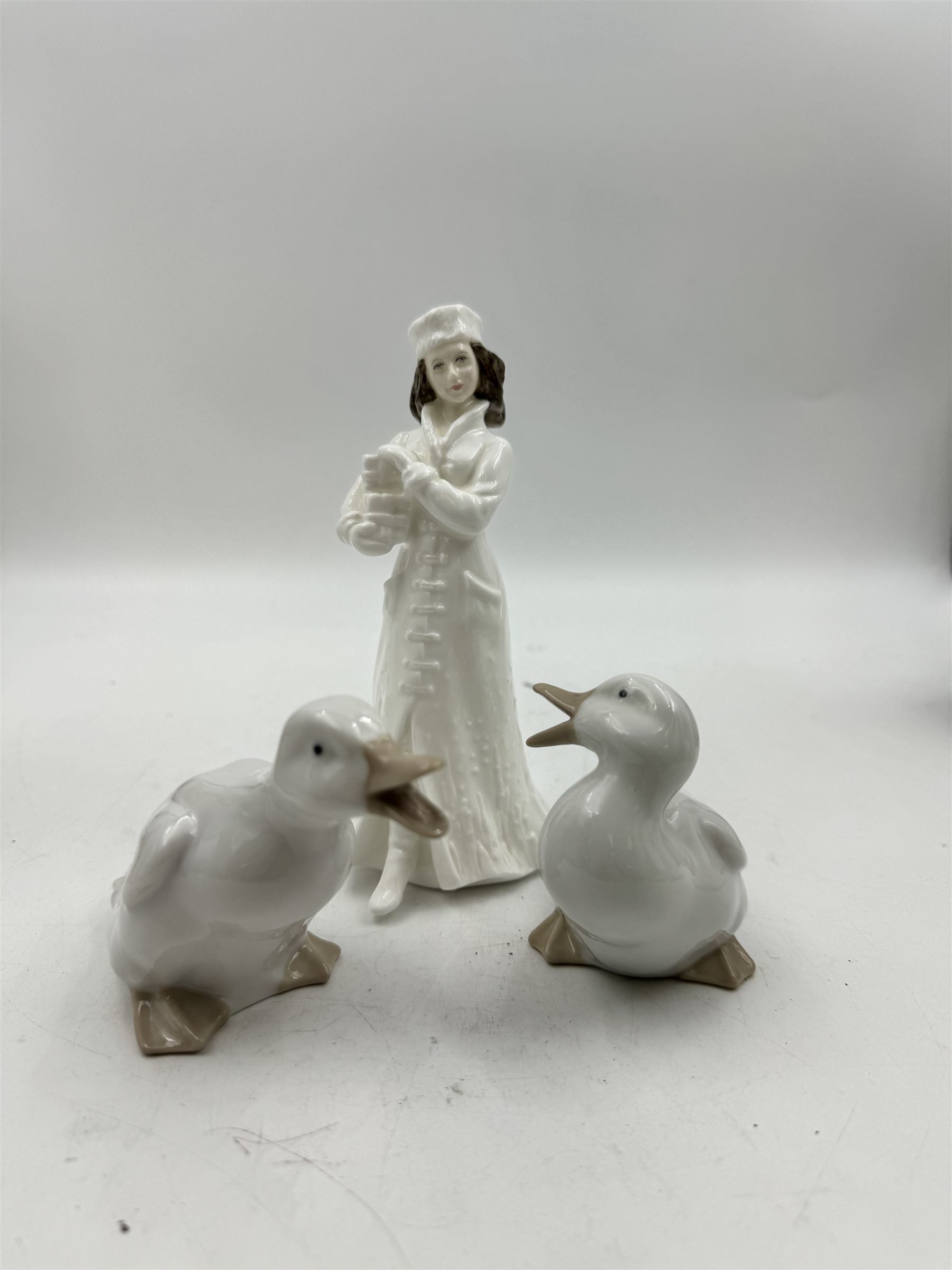 Lladro figurine - Image 3 of 4