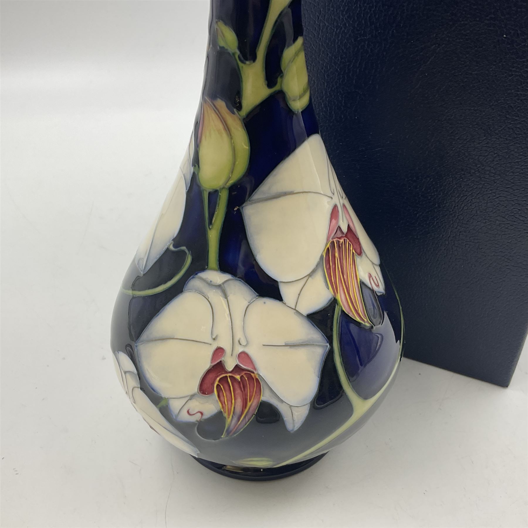 Moorcroft limited edition vase - Image 5 of 7