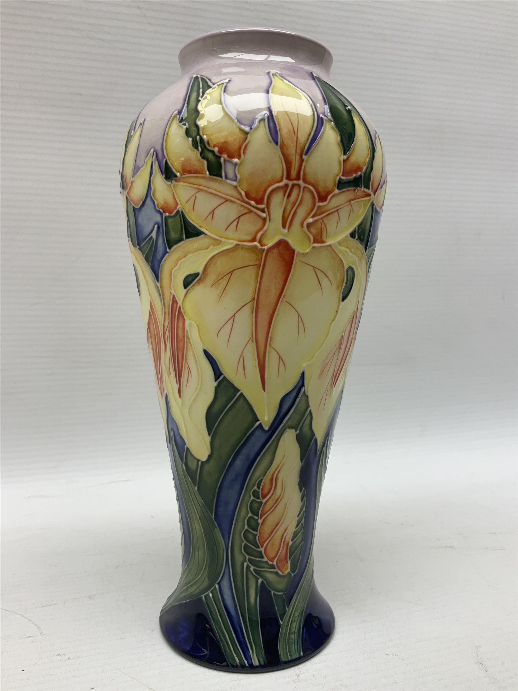 Moorcroft vase - Image 8 of 9