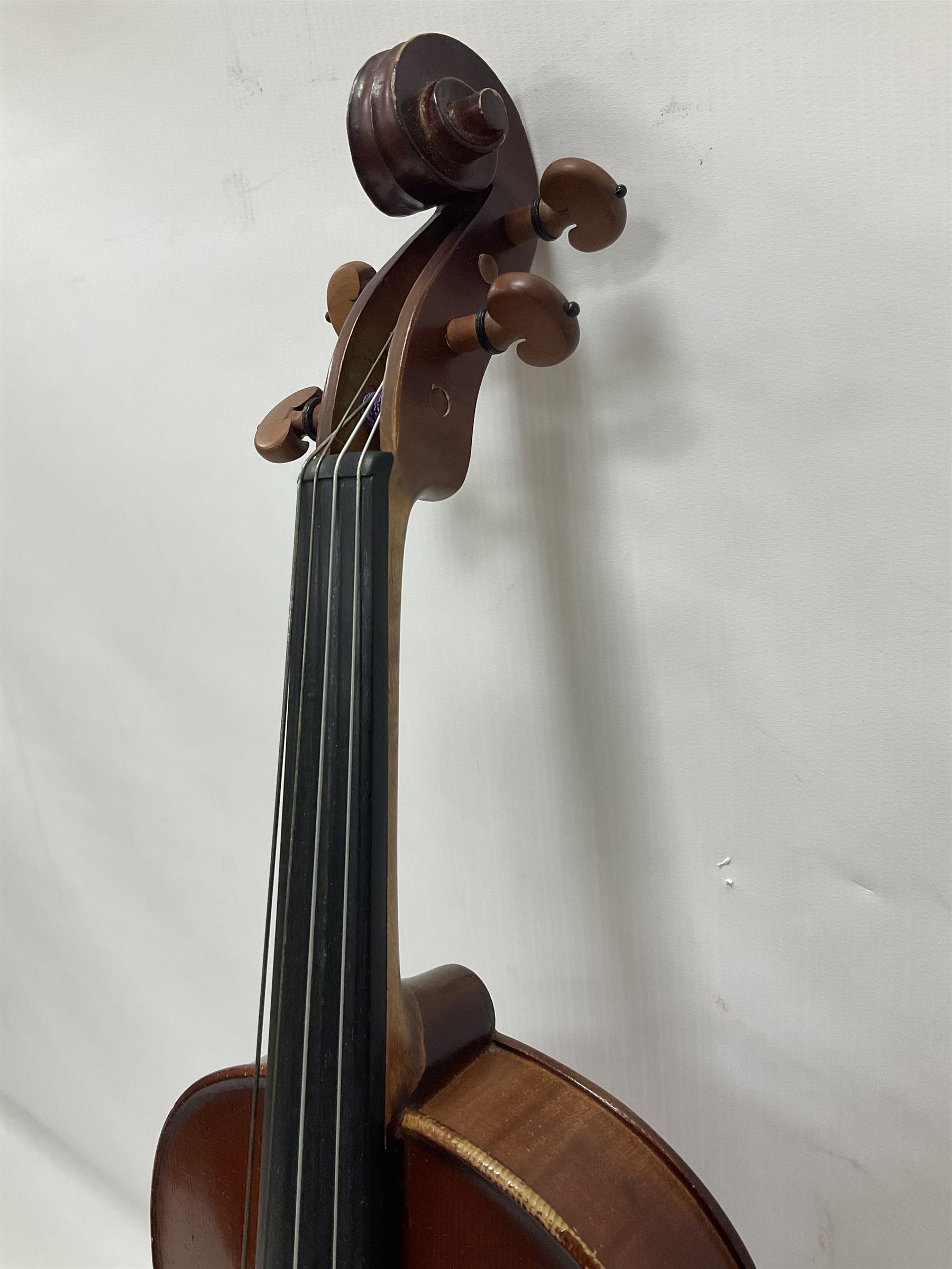 Small 20th century viola copy of a Tertis with a maple back and ribs and spruce top in a hard case w - Bild 10 aus 20