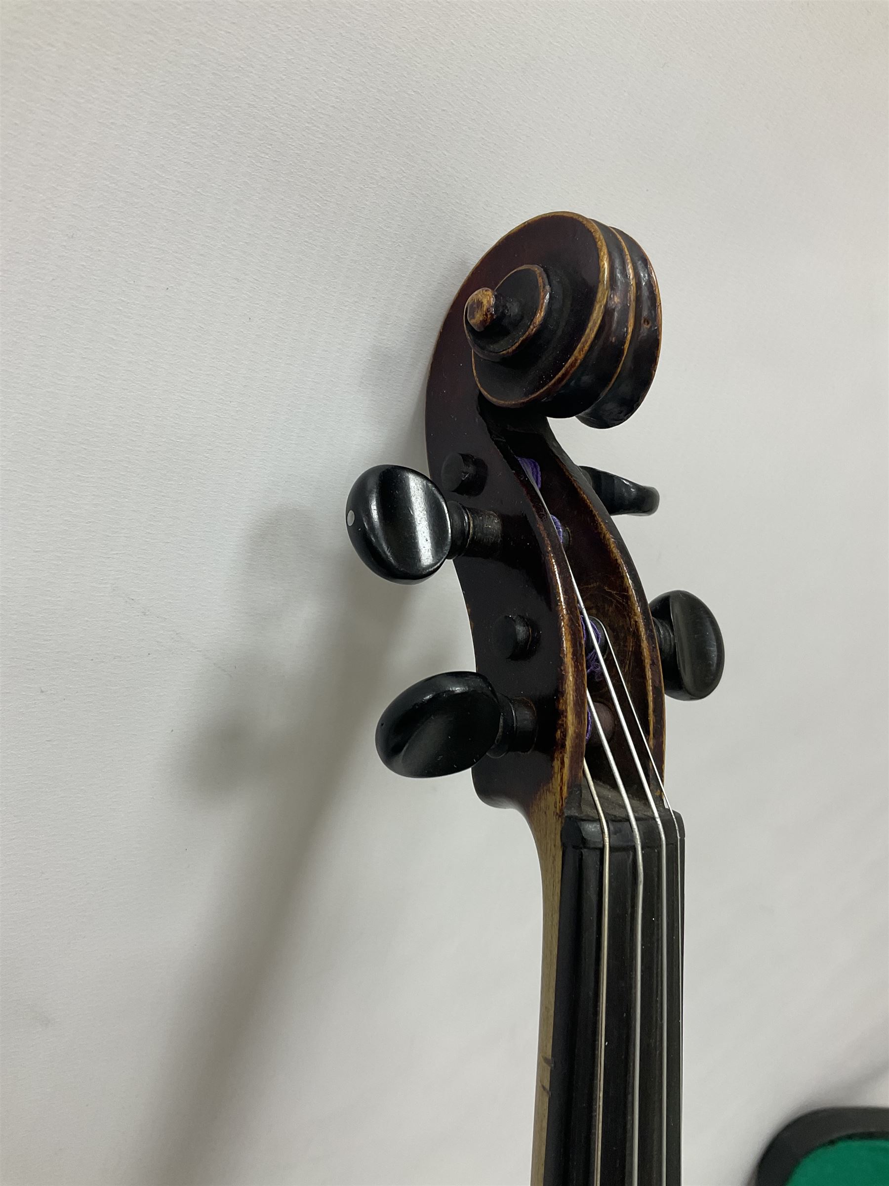 Neuner & Hornstiner early 20th century half size violin c1900 - Image 9 of 16