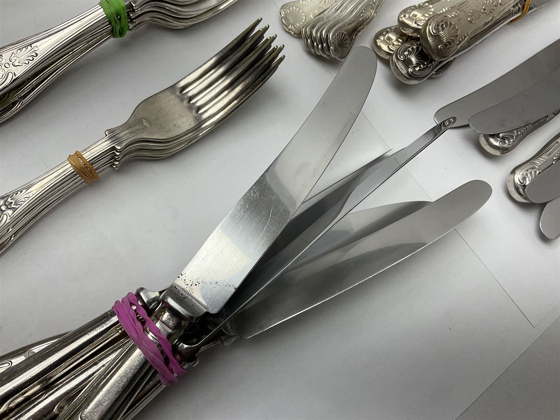 Silver Kings pattern knife - Image 6 of 14