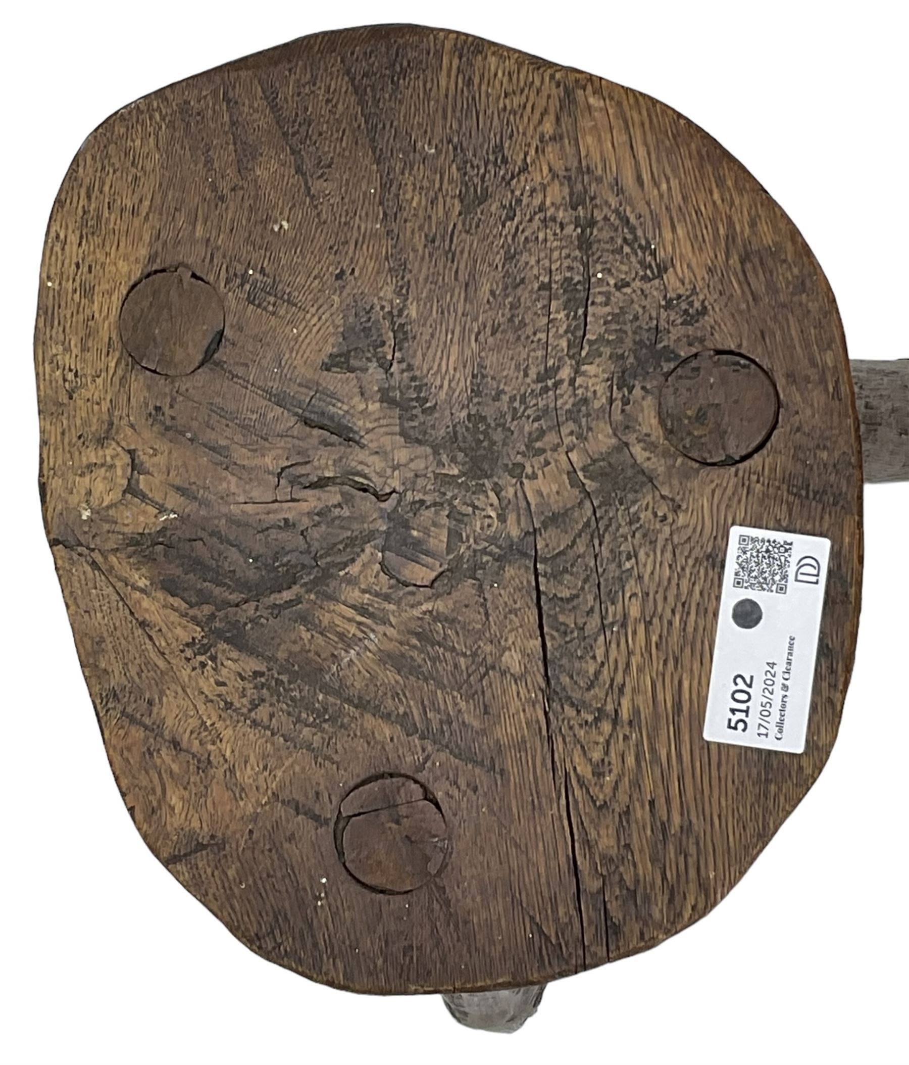 Rustic oak three-legged stool - Image 4 of 5