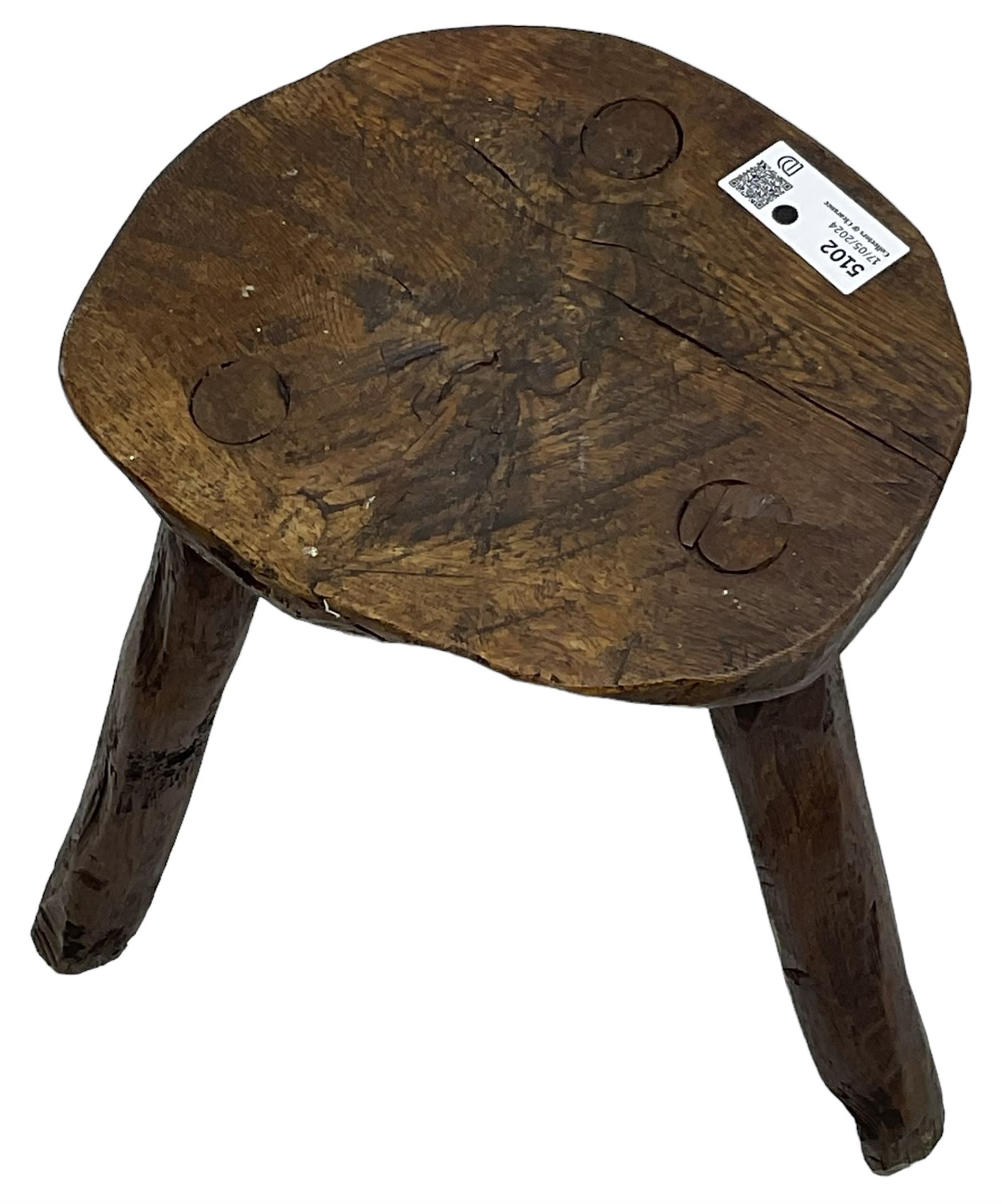 Rustic oak three-legged stool - Image 3 of 5
