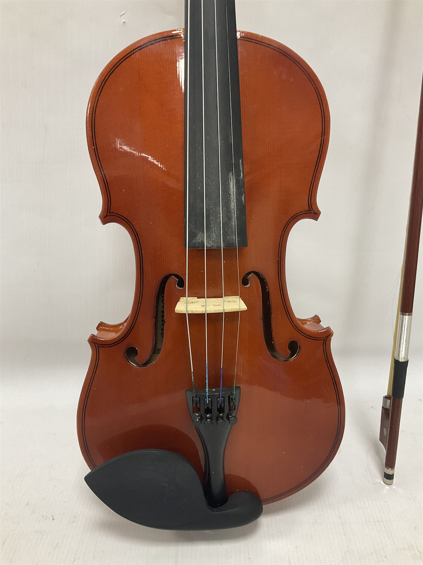 Full size violin with a maple case and ebonised fingerboard and fittings - Bild 5 aus 21