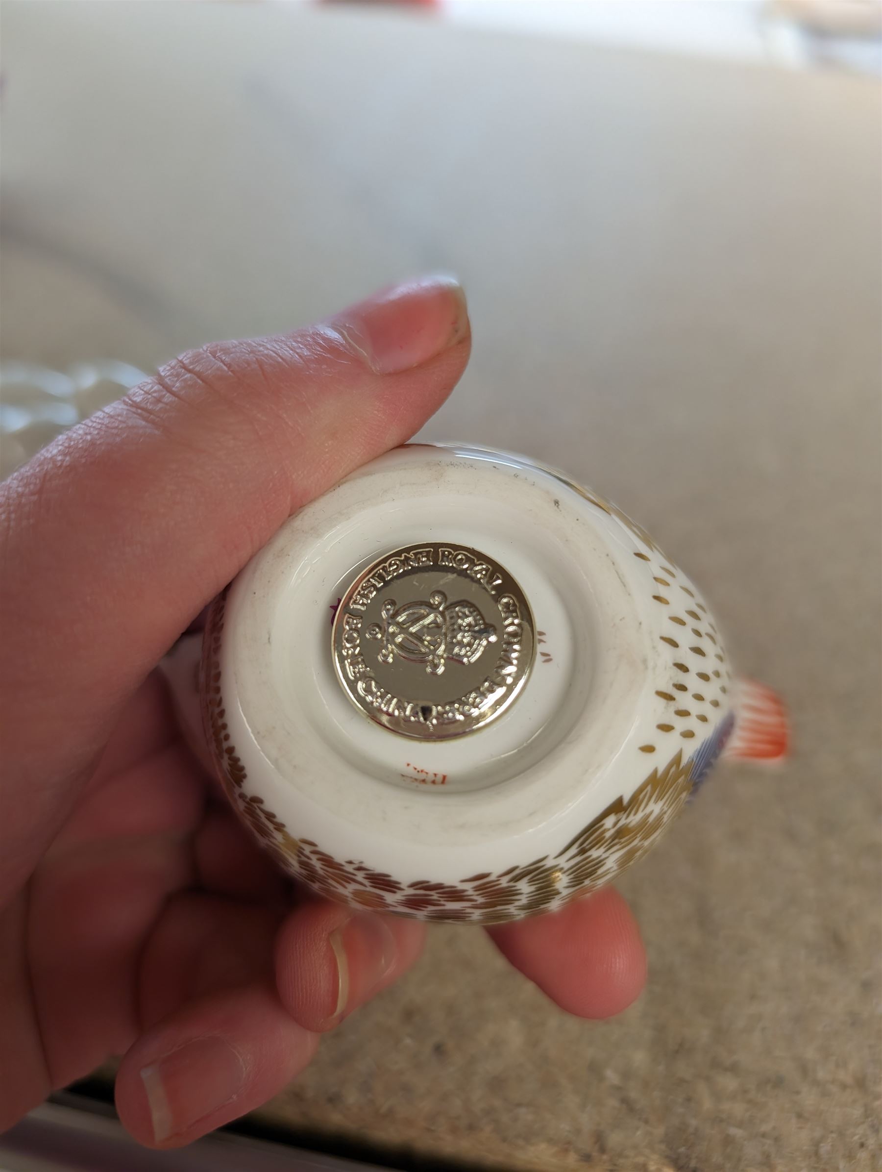Royal Crown Derby Goldcrest paperweight with silver stopper - Image 3 of 3
