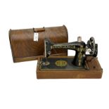 Singer sewing machine F9898270 in oak case