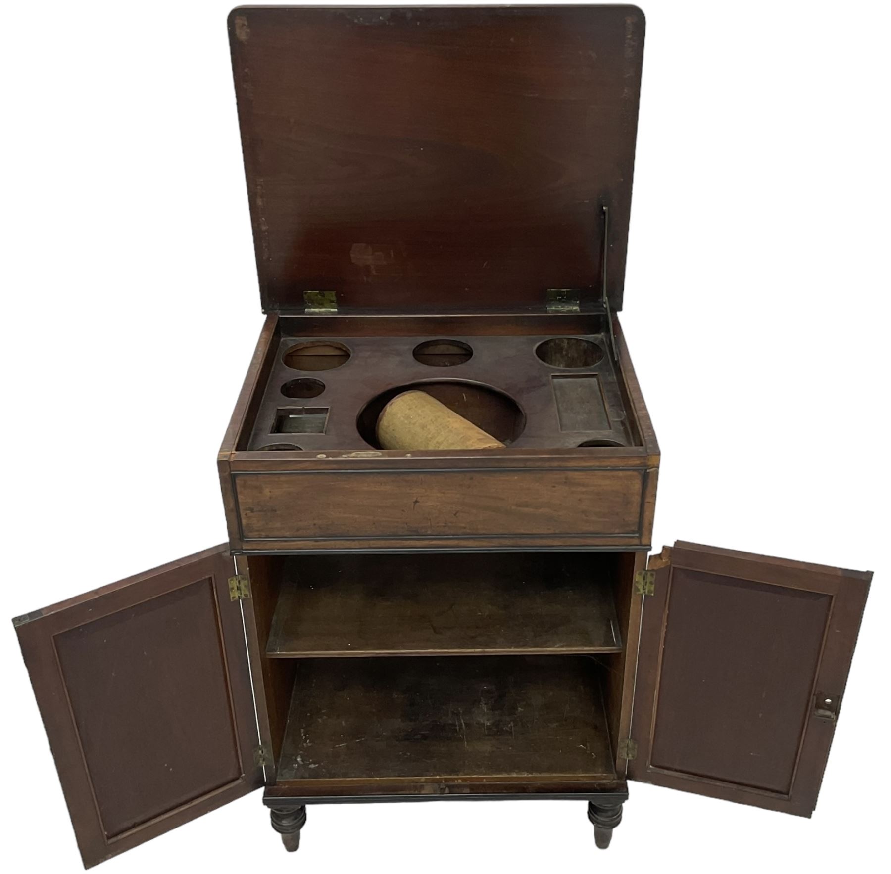 George III mahogany gentleman's dressing cabinet or washstand - Image 6 of 6