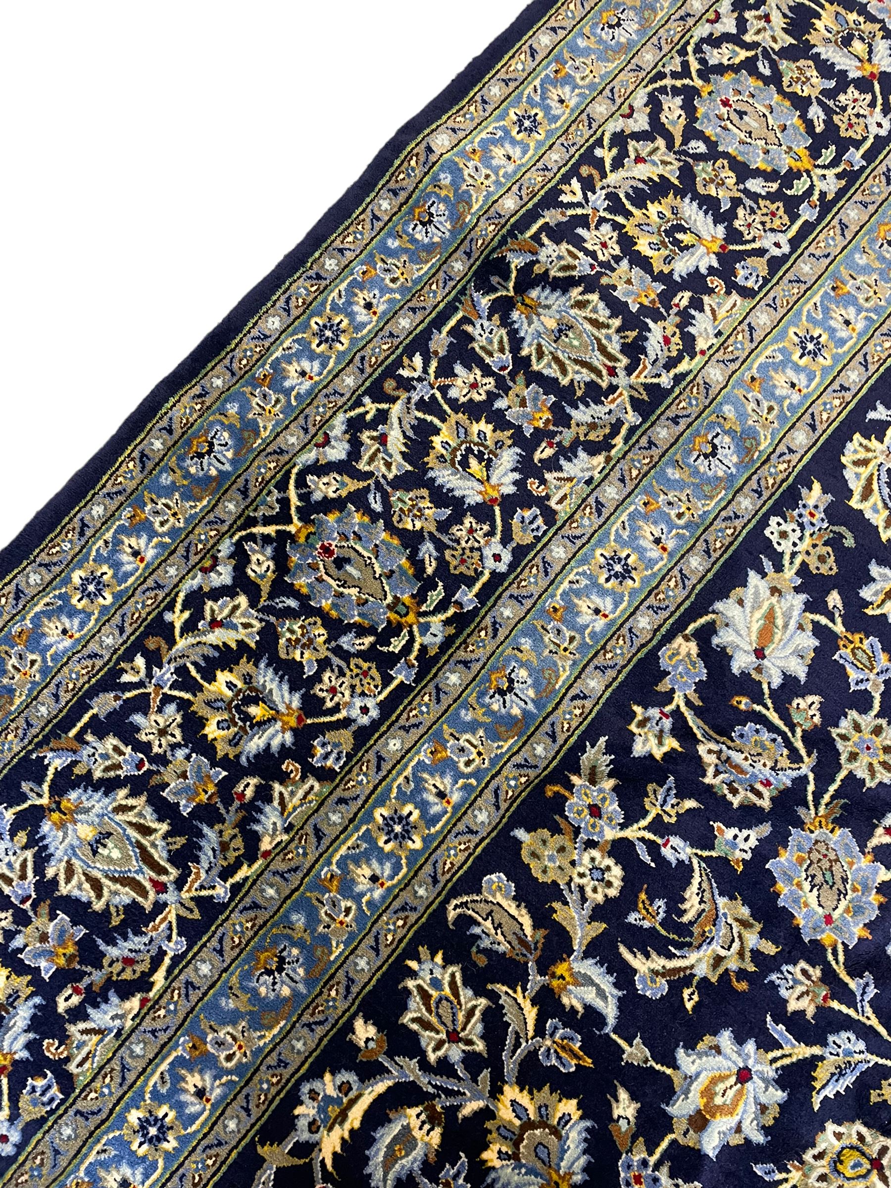 Central Persian Kashan indigo ground carpet - Image 6 of 7