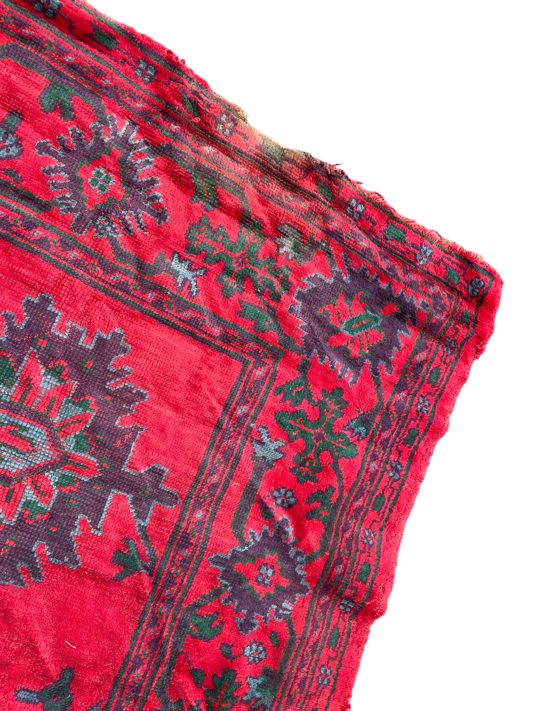 Early 20th century Western Anatolia Turkish Oushak crimson ground carpet - Image 5 of 10