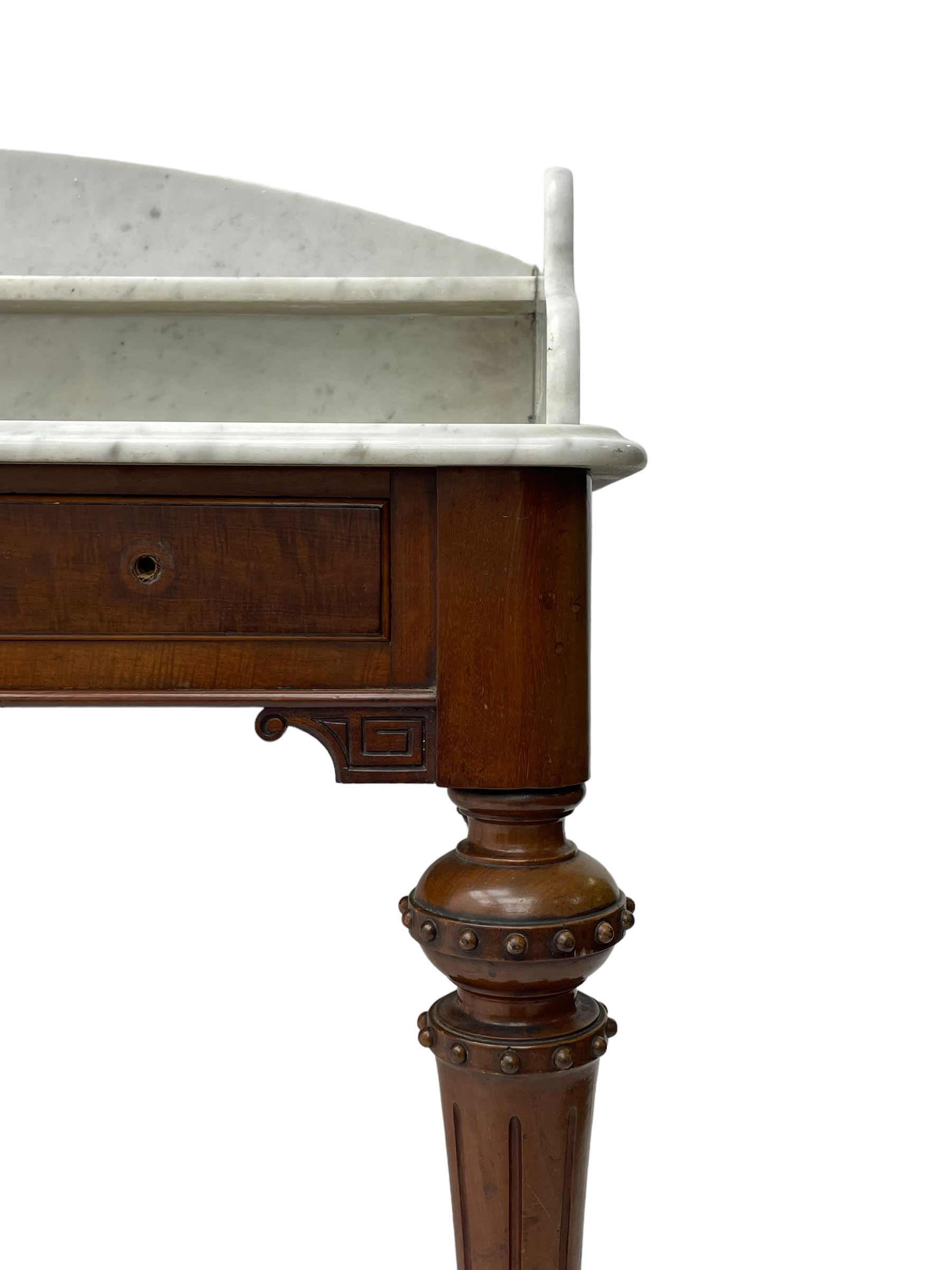 Victorian figured mahogany two-piece bedroom set - the washstand with white and black marble moulded - Bild 24 aus 28