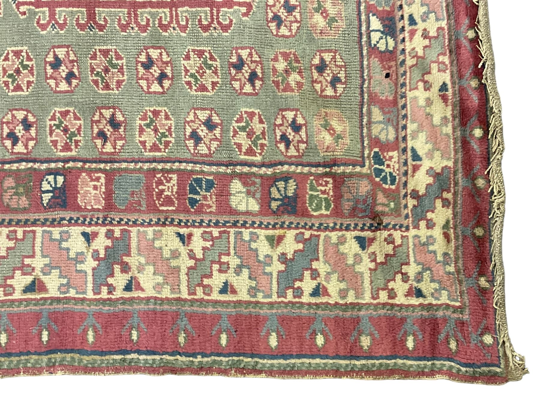 Turkish deep pink and green ground carpet - Bild 2 aus 5