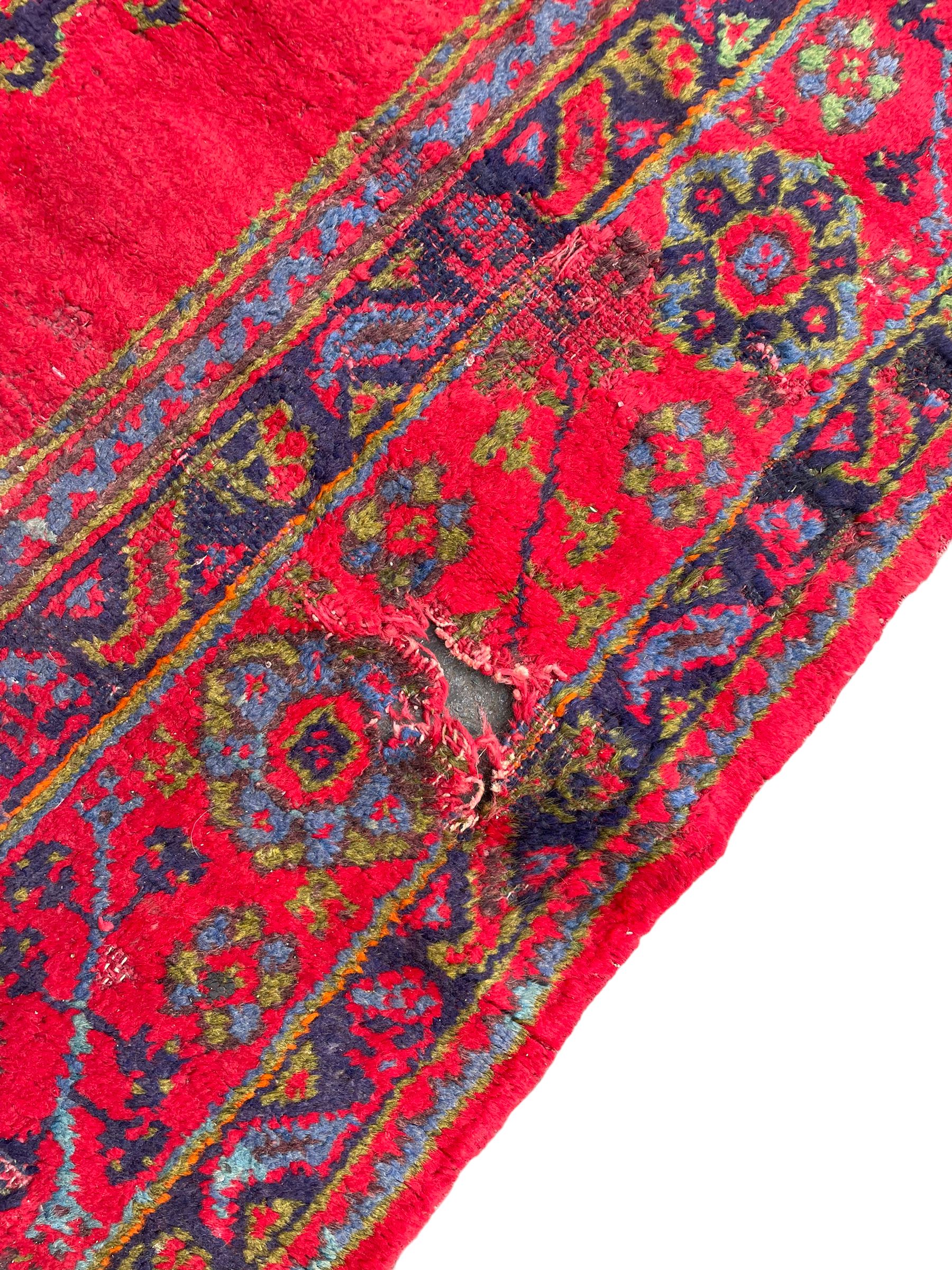 Early 20th century Western Anatolia Turkish Oushak crimson ground carpet - Bild 7 aus 10