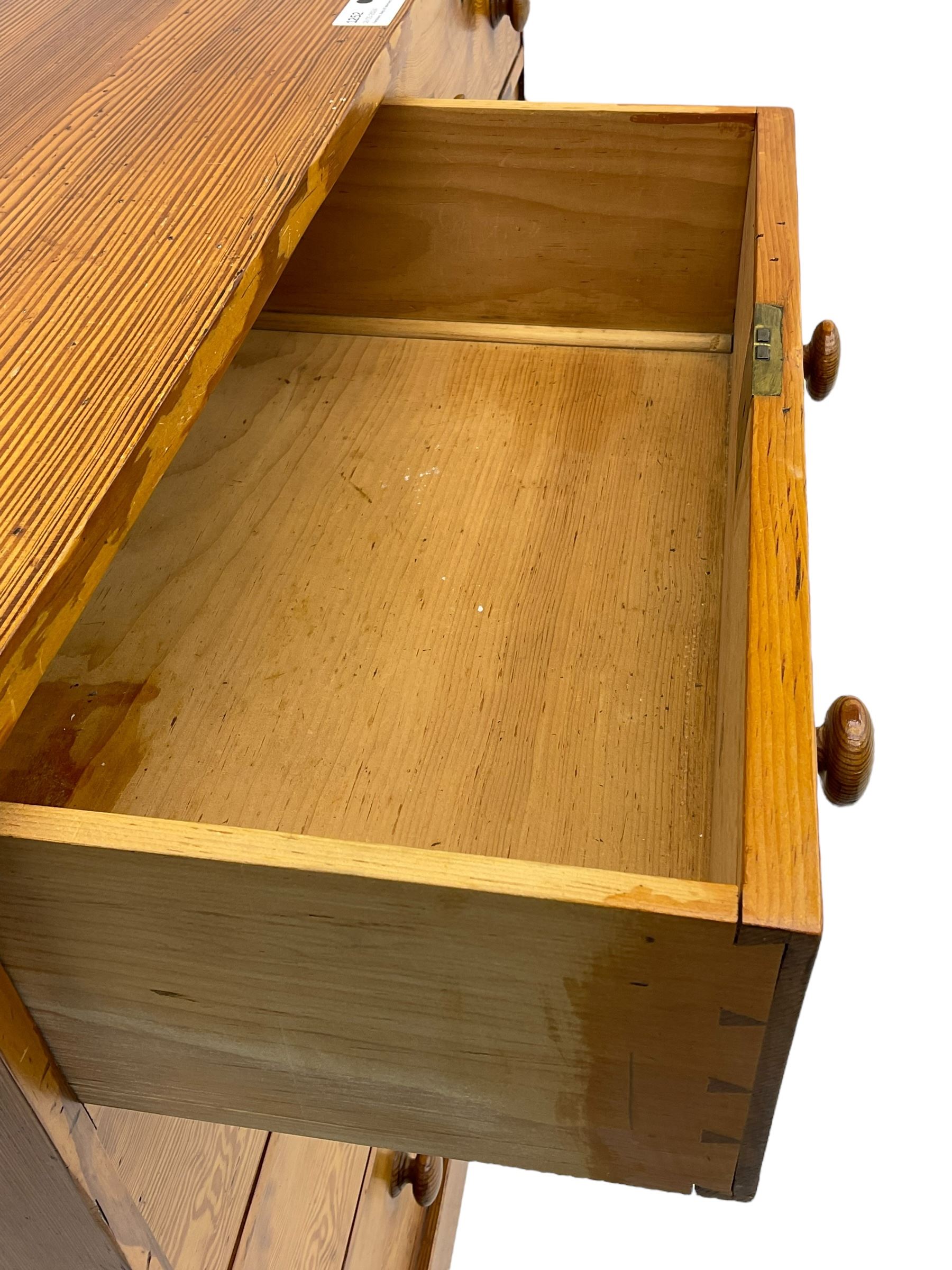 Victorian pitch pine chest - Image 6 of 8