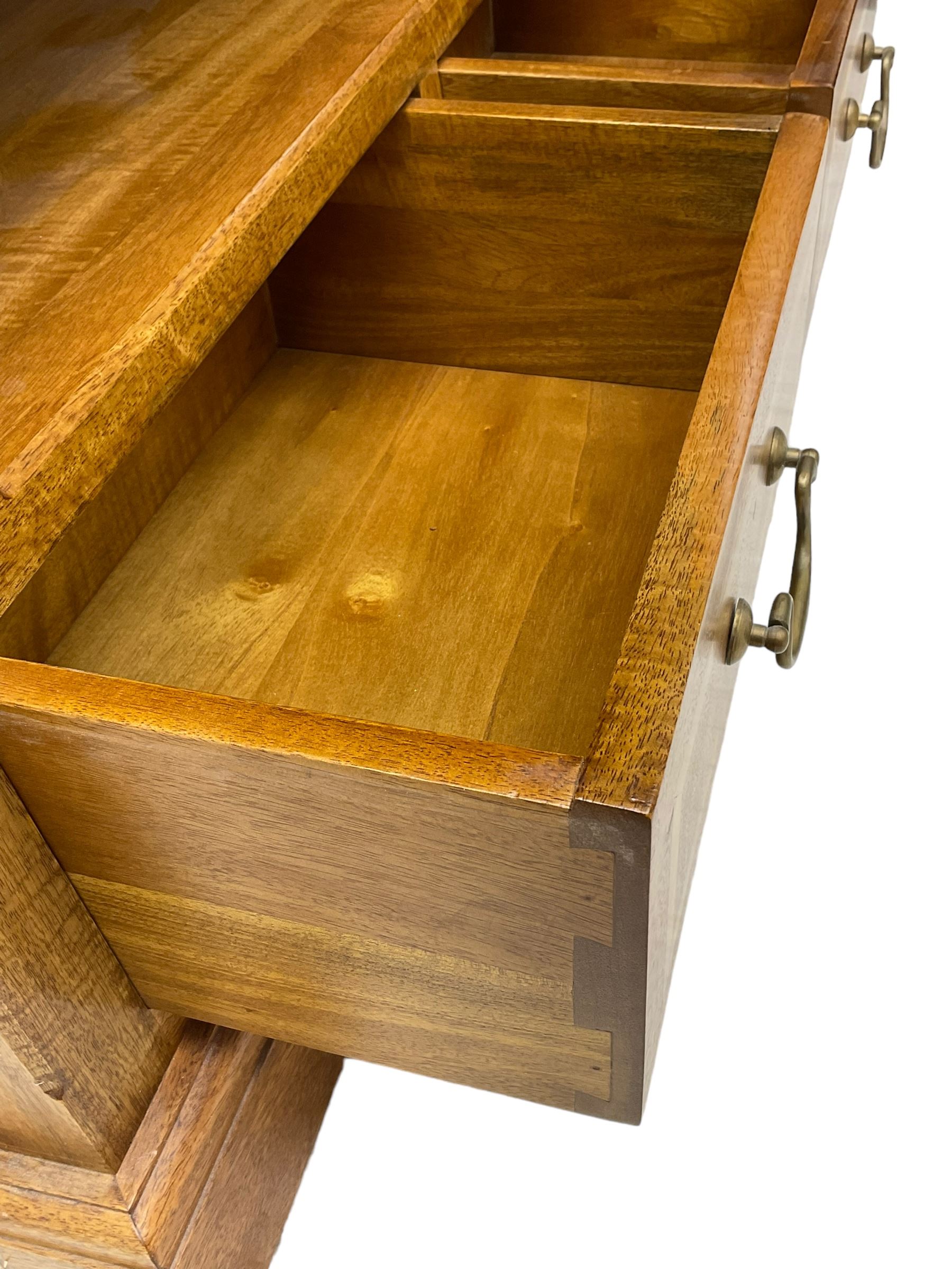 Hardwood open bookcase - Image 4 of 5