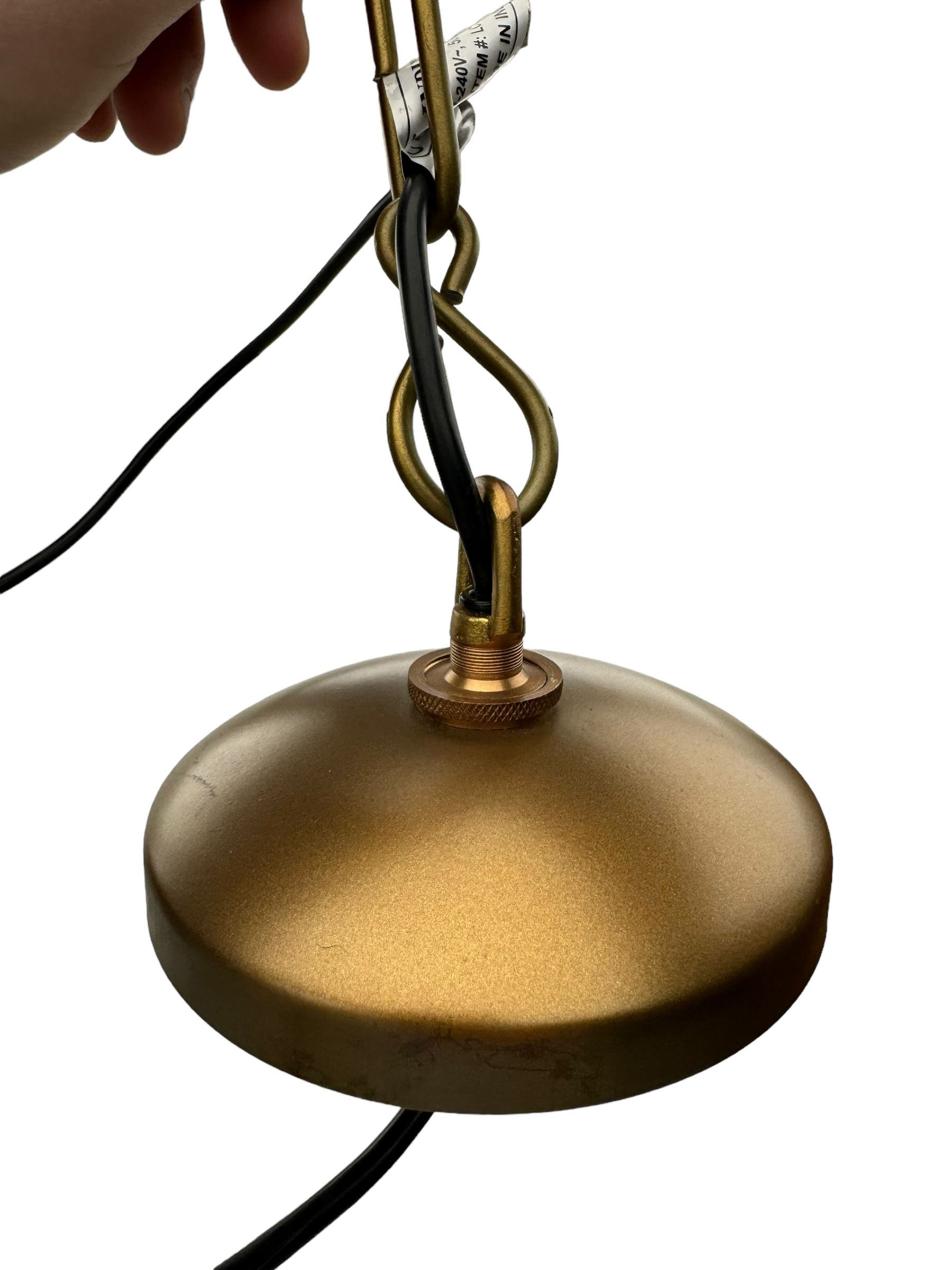 India Jane Interiors - pair of gilt metal and glass spherical ceiling light pendants - Bild 8 aus 9