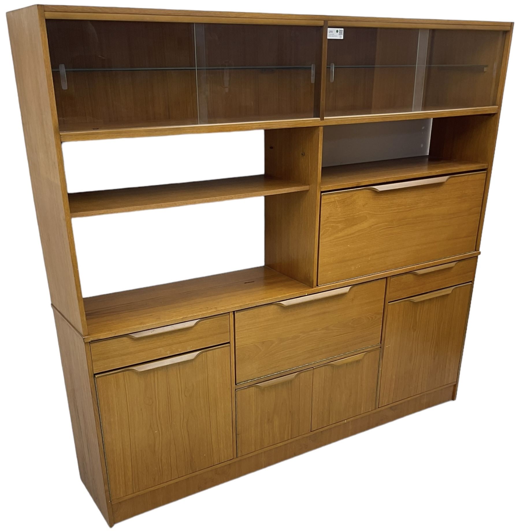 Mid-20th century teak sectional wall unit - Image 3 of 6