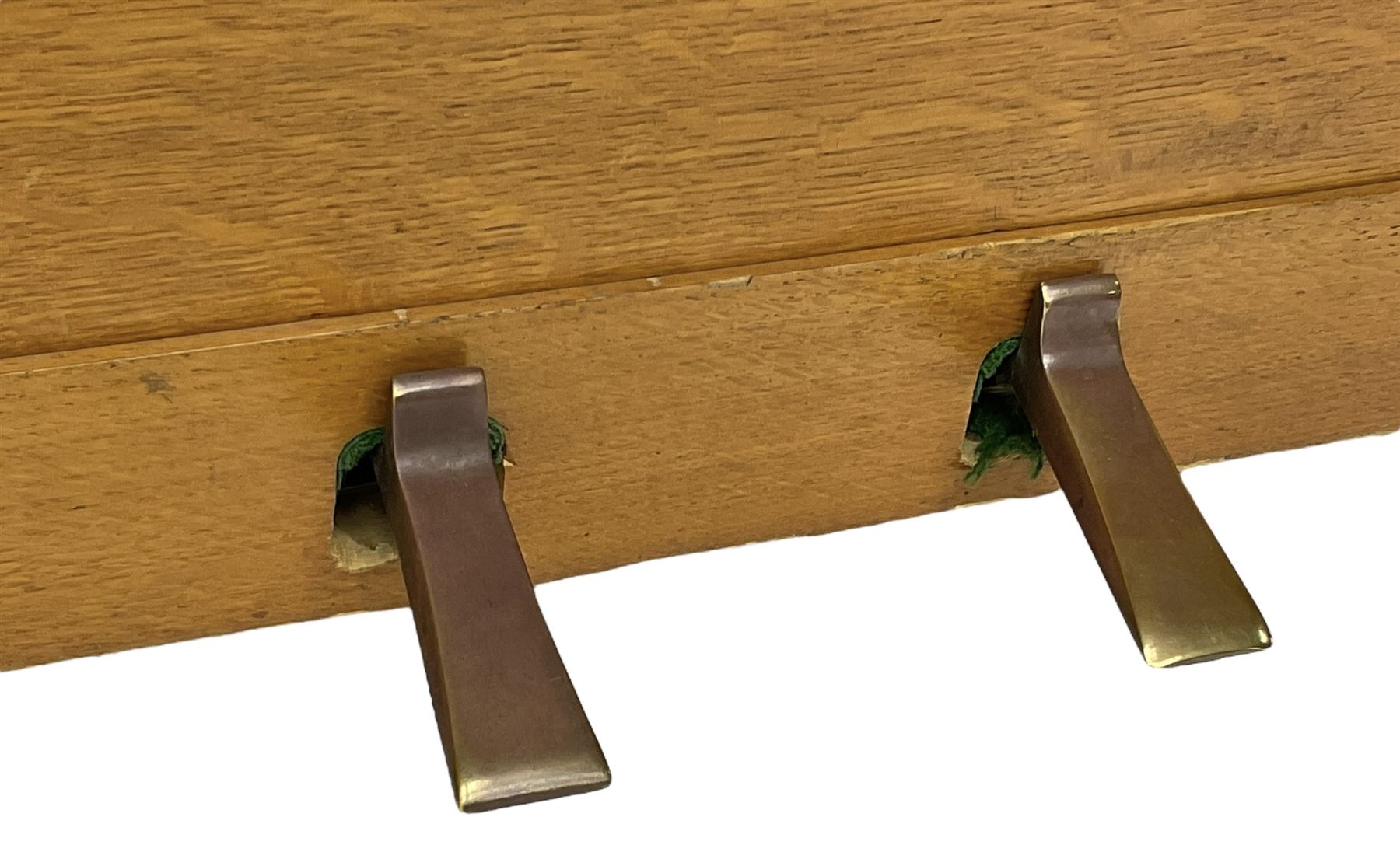 Kemble - English 20th century compact upright piano in light oak case - Bild 5 aus 5