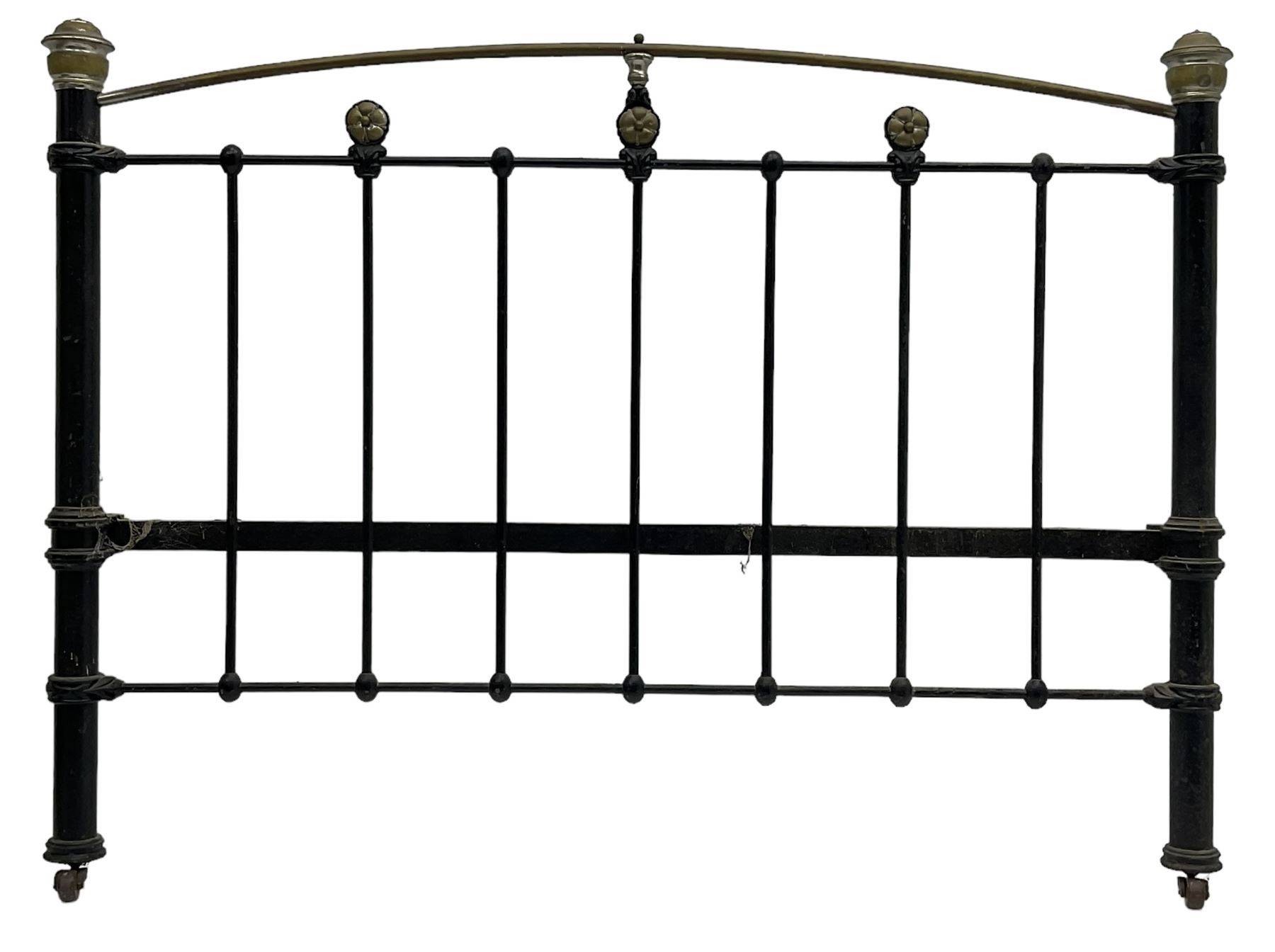 Victorian wrought metal and brass 4' 6'' double bedstead - Image 2 of 5