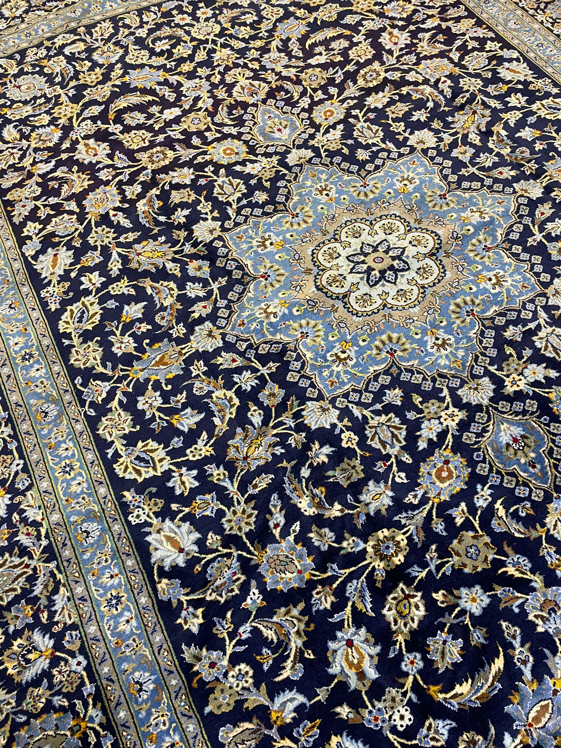 Central Persian Kashan indigo ground carpet - Image 3 of 7