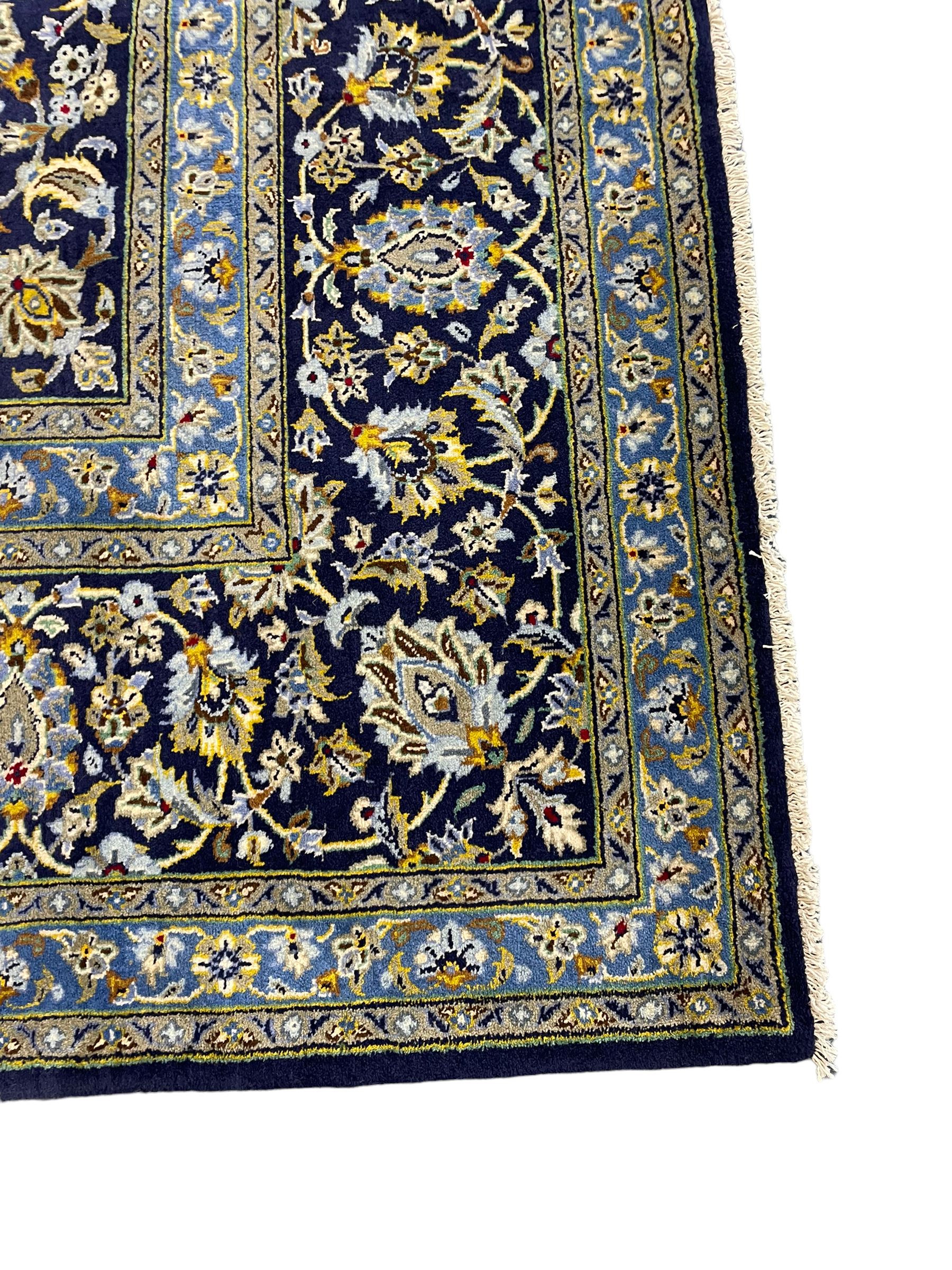 Central Persian Kashan indigo ground carpet - Image 2 of 7