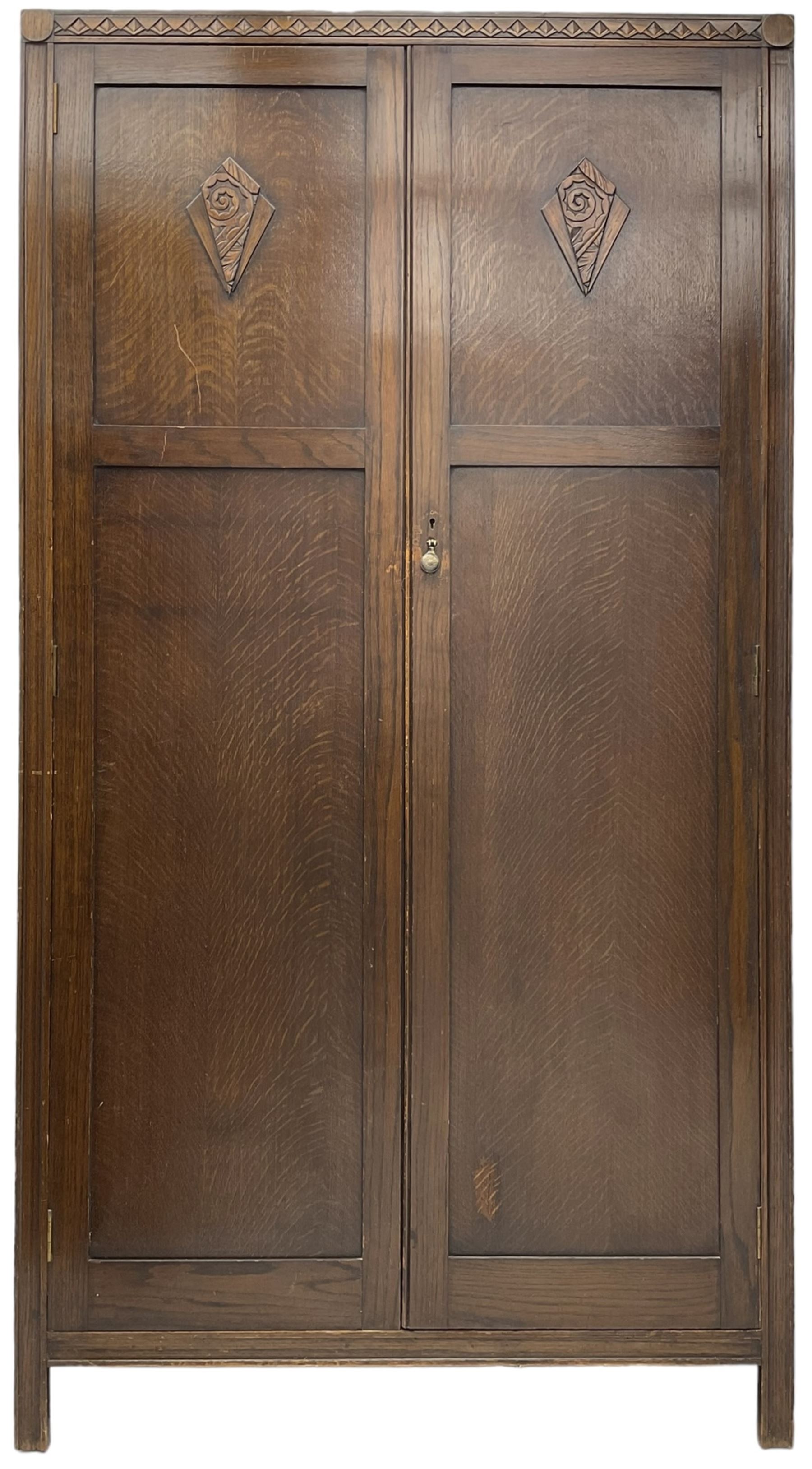 Mid-20th century oak wardrobe - Image 10 of 21