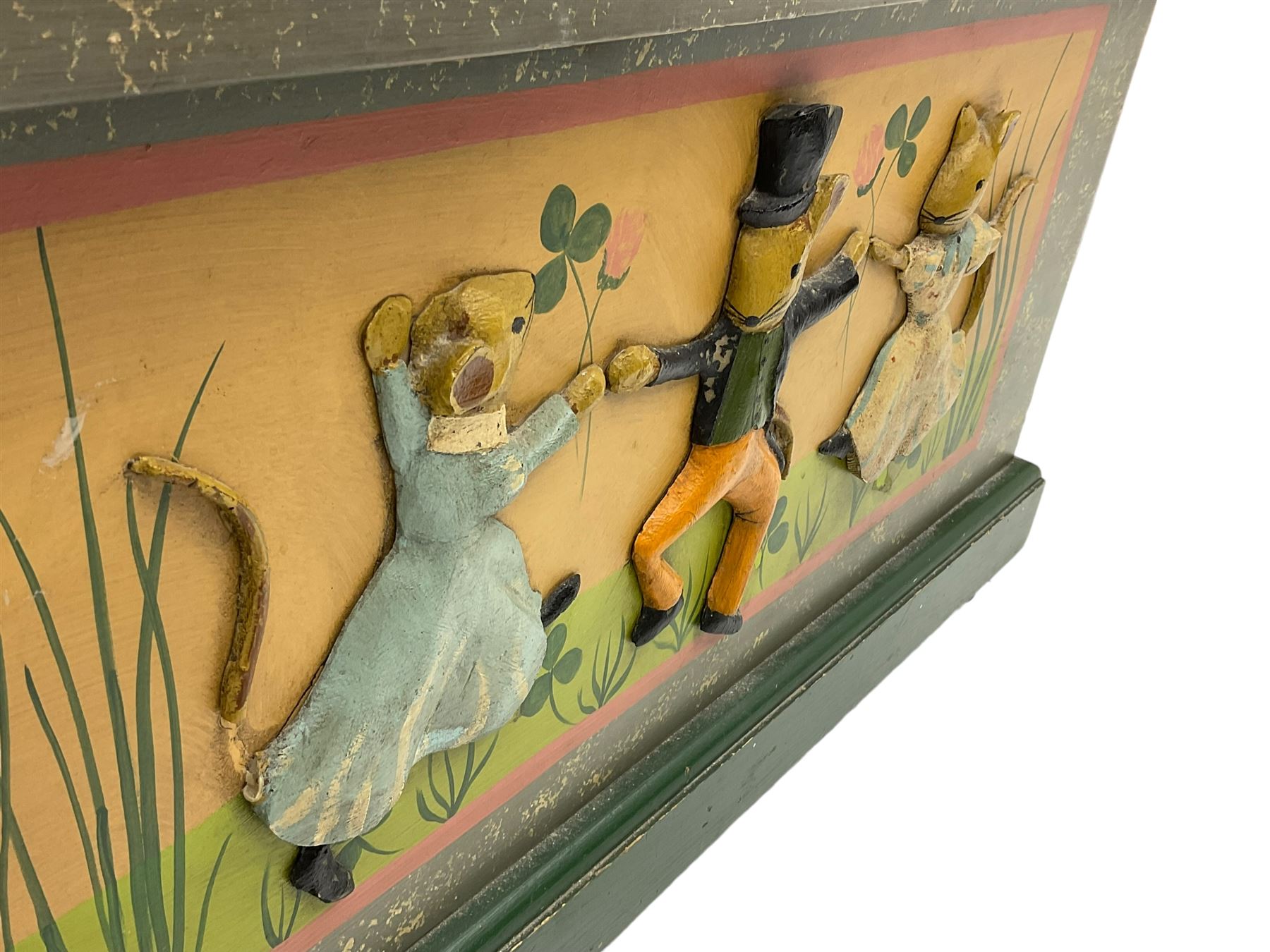 Painted wooden toy box on castors - Image 5 of 7
