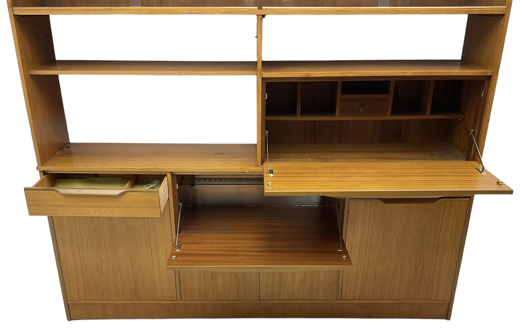 Mid-20th century teak sectional wall unit - Image 6 of 6
