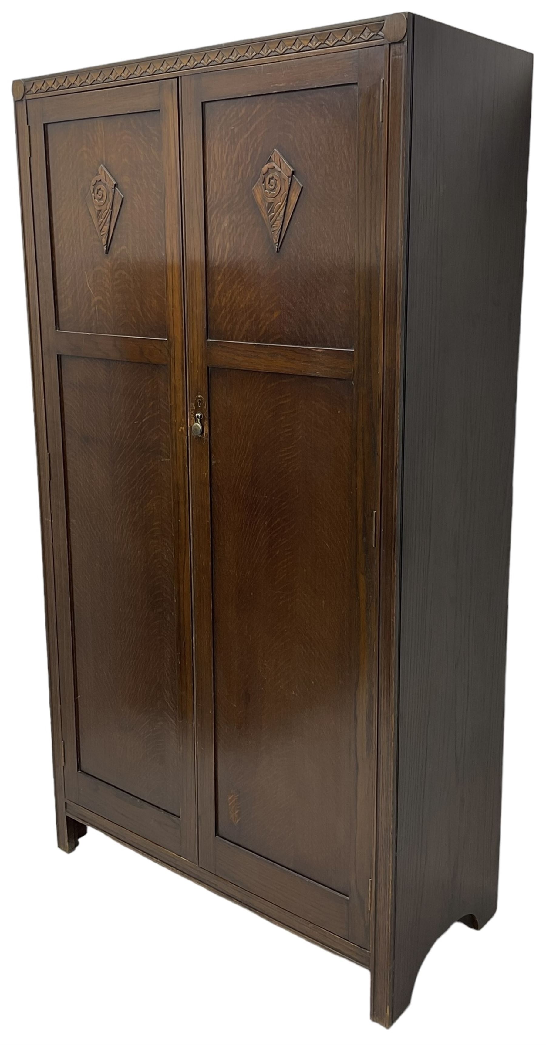 Mid-20th century oak wardrobe - Image 12 of 21