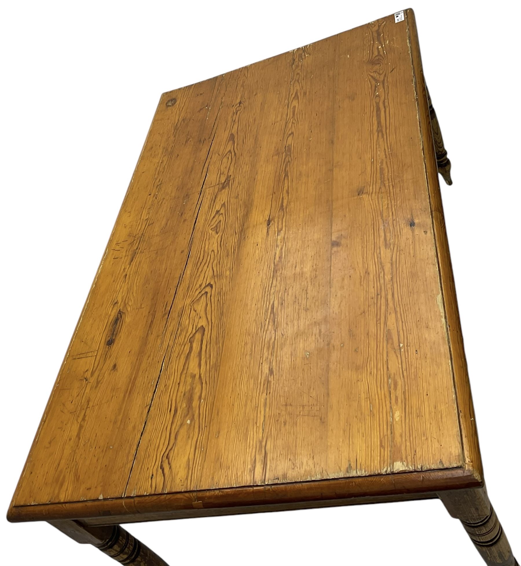 19th century pitch pine dining table - Image 4 of 6