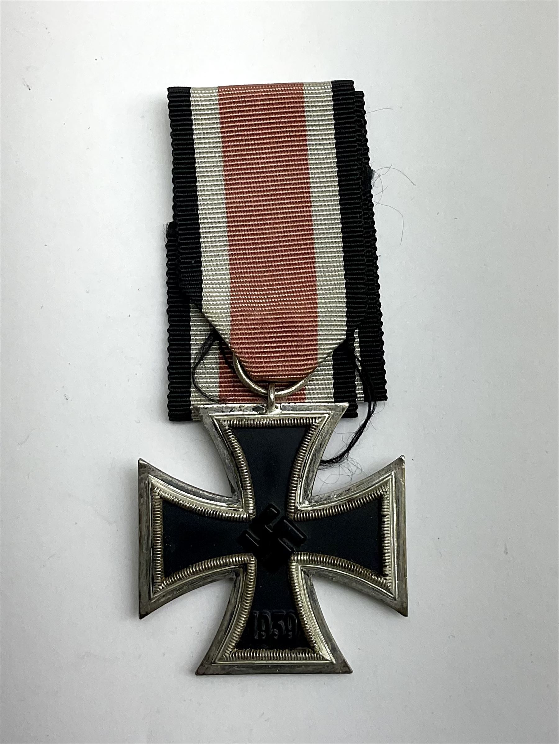 WWII German Iron Cross 2nd class - Bild 2 aus 4