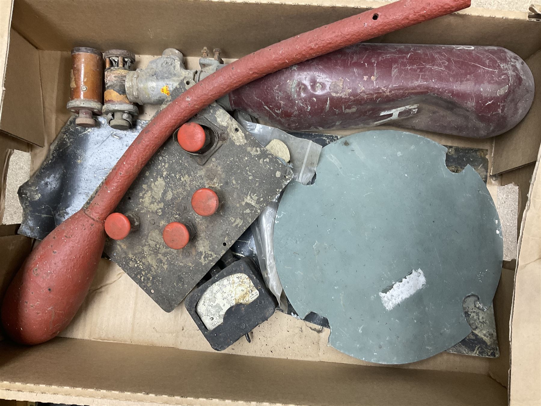 Larger collection of metal salvage - Image 25 of 55