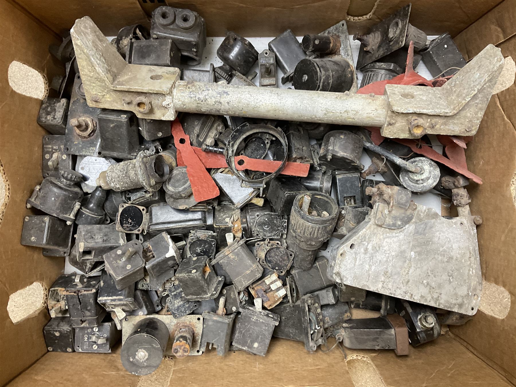 Larger collection of metal salvage - Image 39 of 55