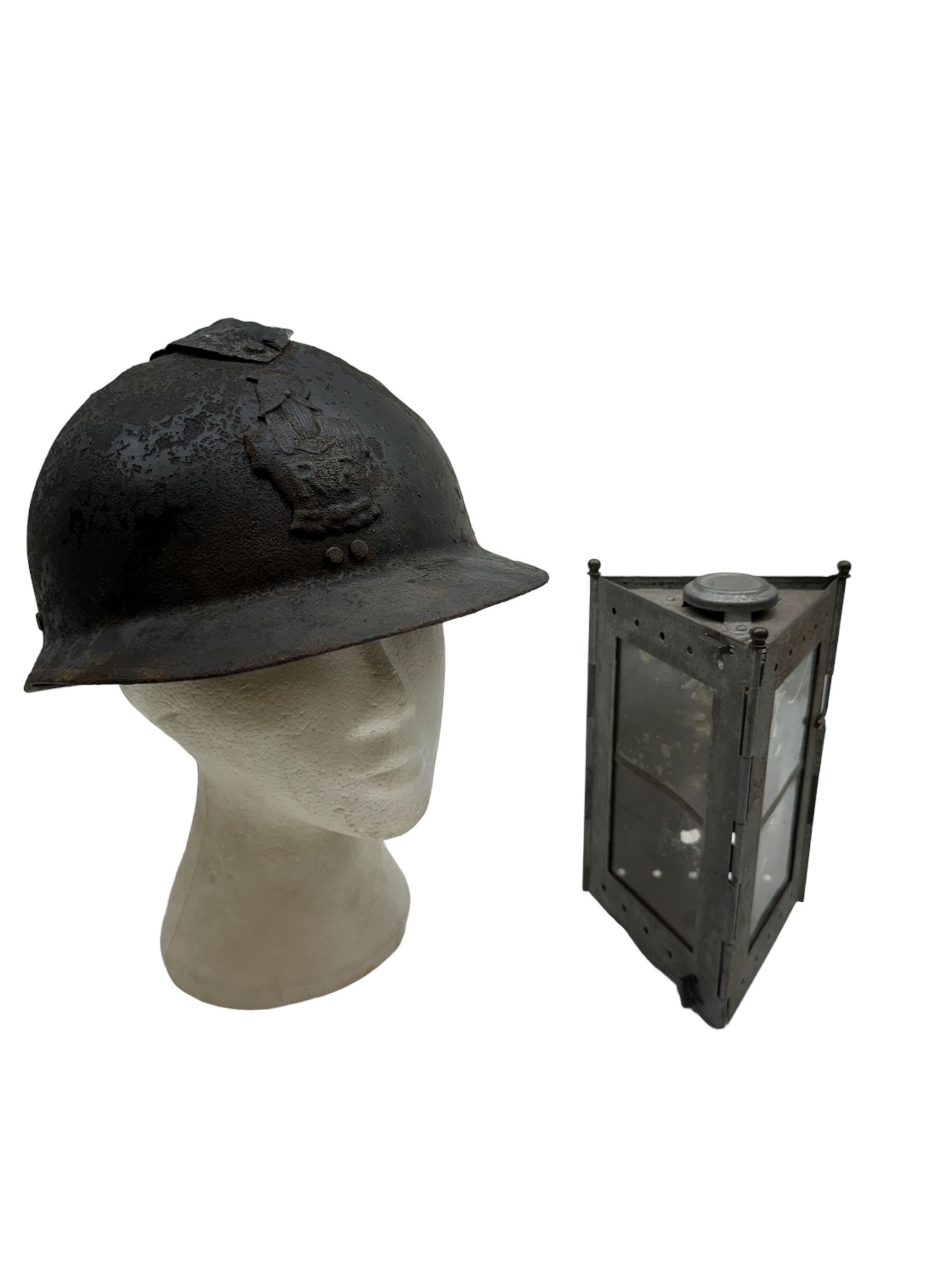 French M26 Genie (engineers) steel helmet with attached comb and helmet plate