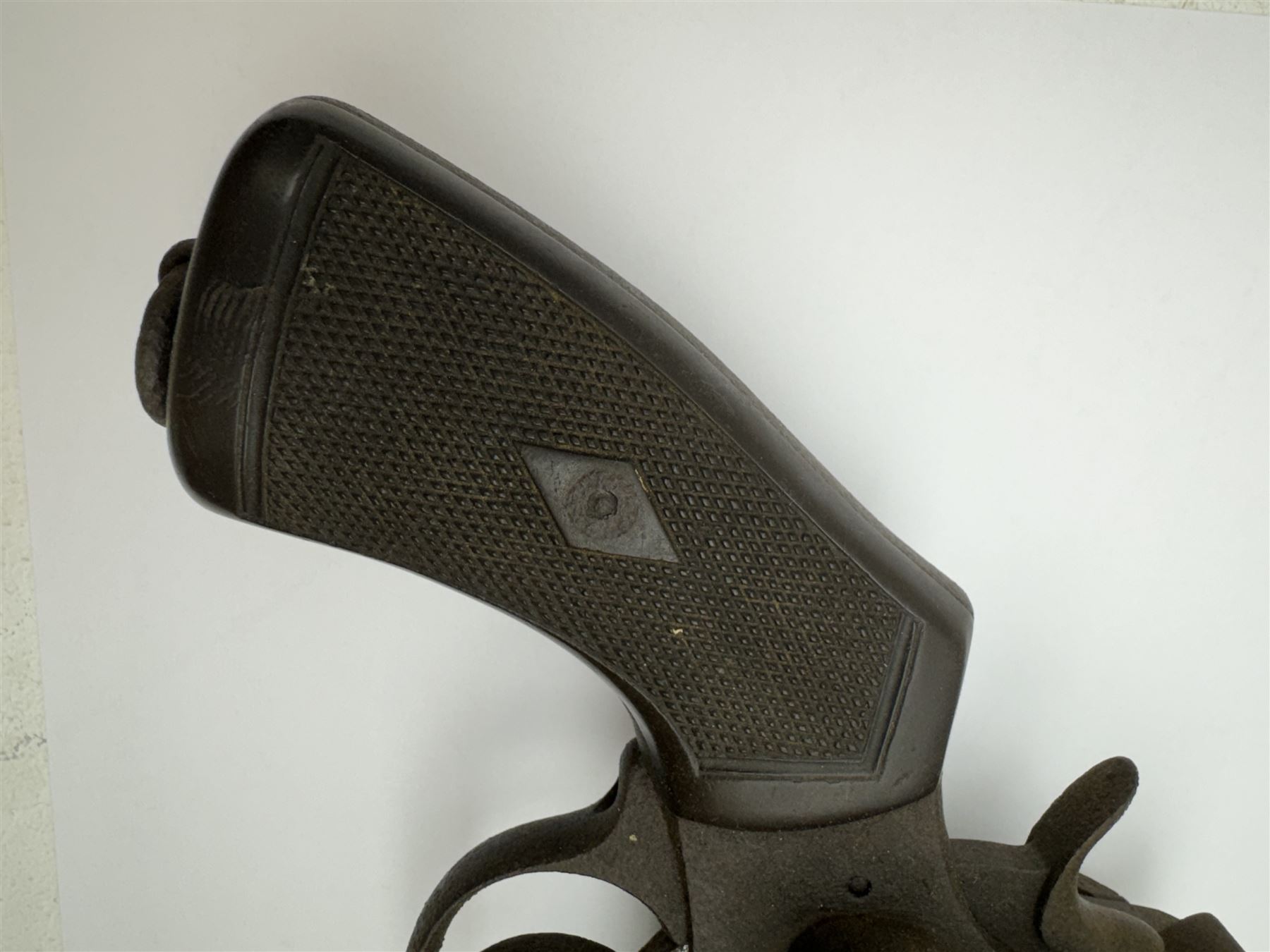 REGISTERED FIREARMS DEALERS ONLY - WWI Webley & Scott Model 2 Mark 1 1 1.5 inch flare/ signal pistol - Image 4 of 6