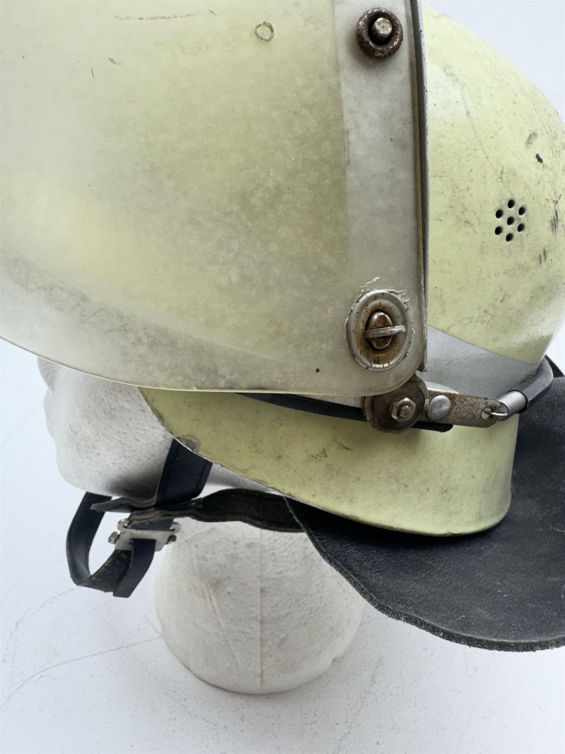 German fireman's helmet - Image 4 of 5