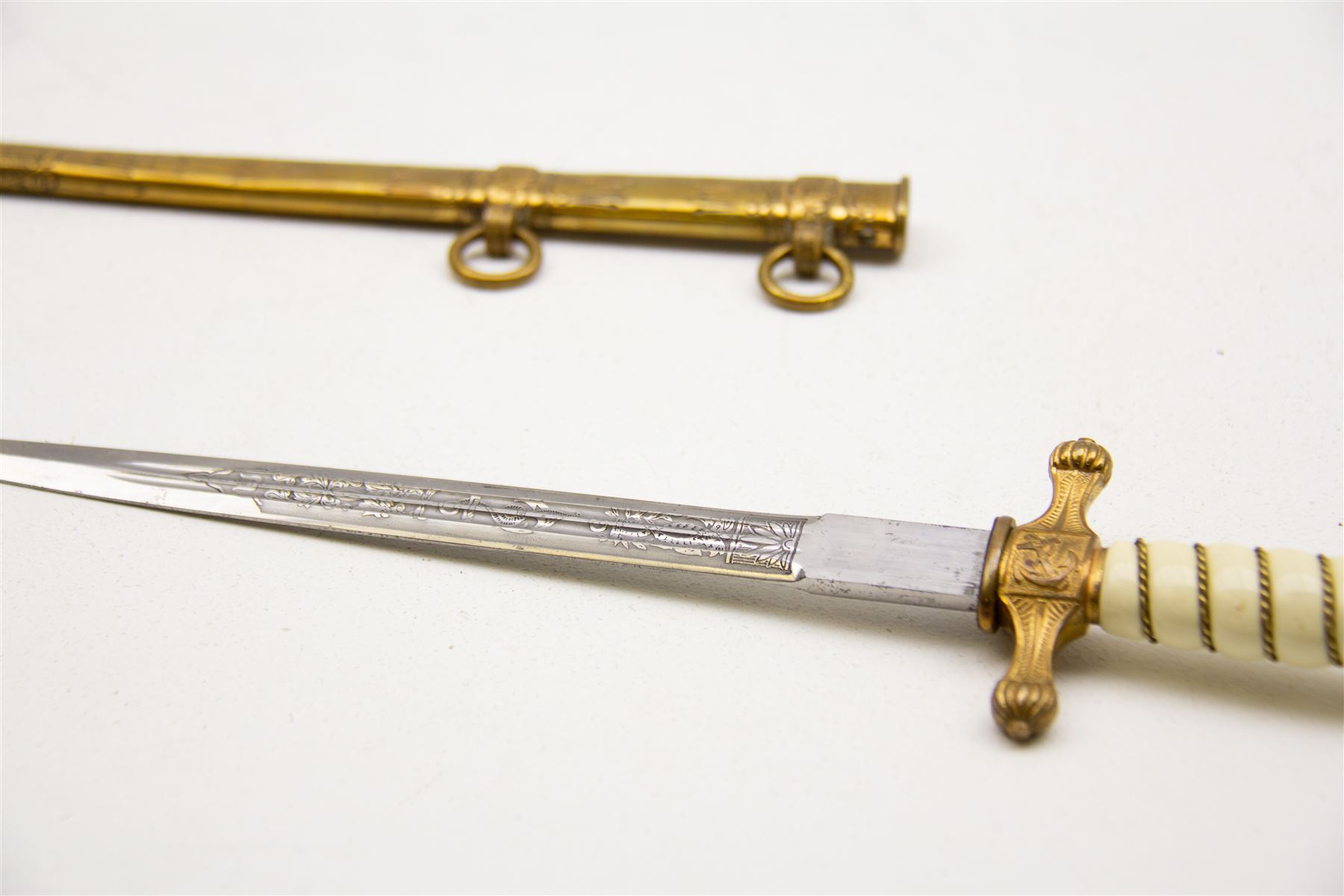 WWII period German Kriegsmarine navel officers dress dagger by Carl Eickhorn - Image 2 of 3