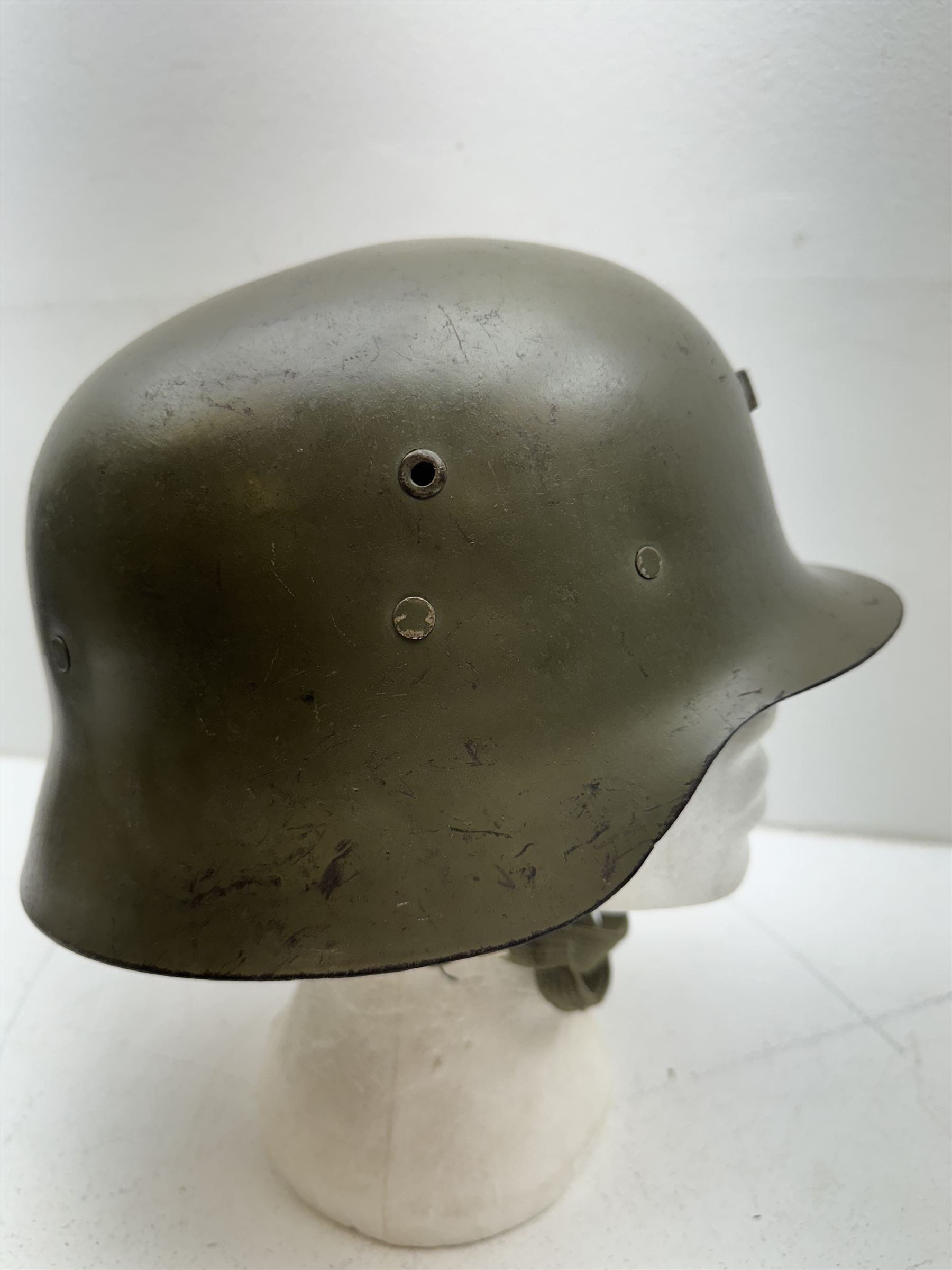 WWII Spanish combat steel helmet model Z - Image 3 of 4