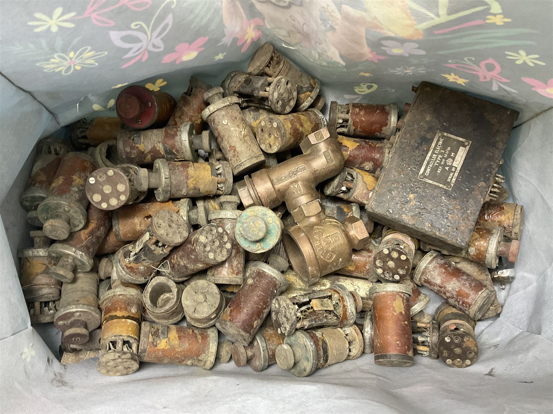 Larger collection of metal salvage - Image 46 of 55