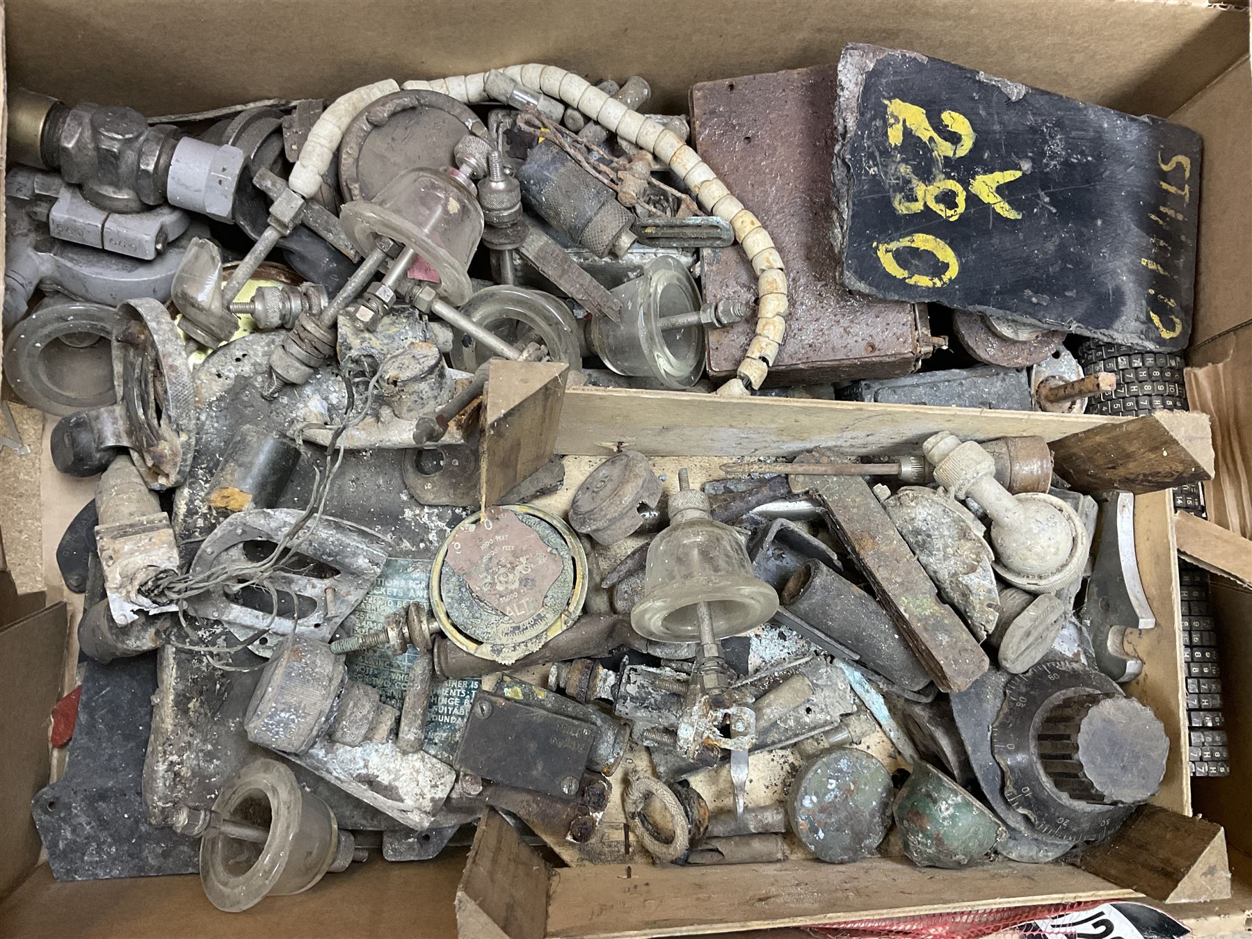 Larger collection of metal salvage - Image 48 of 55