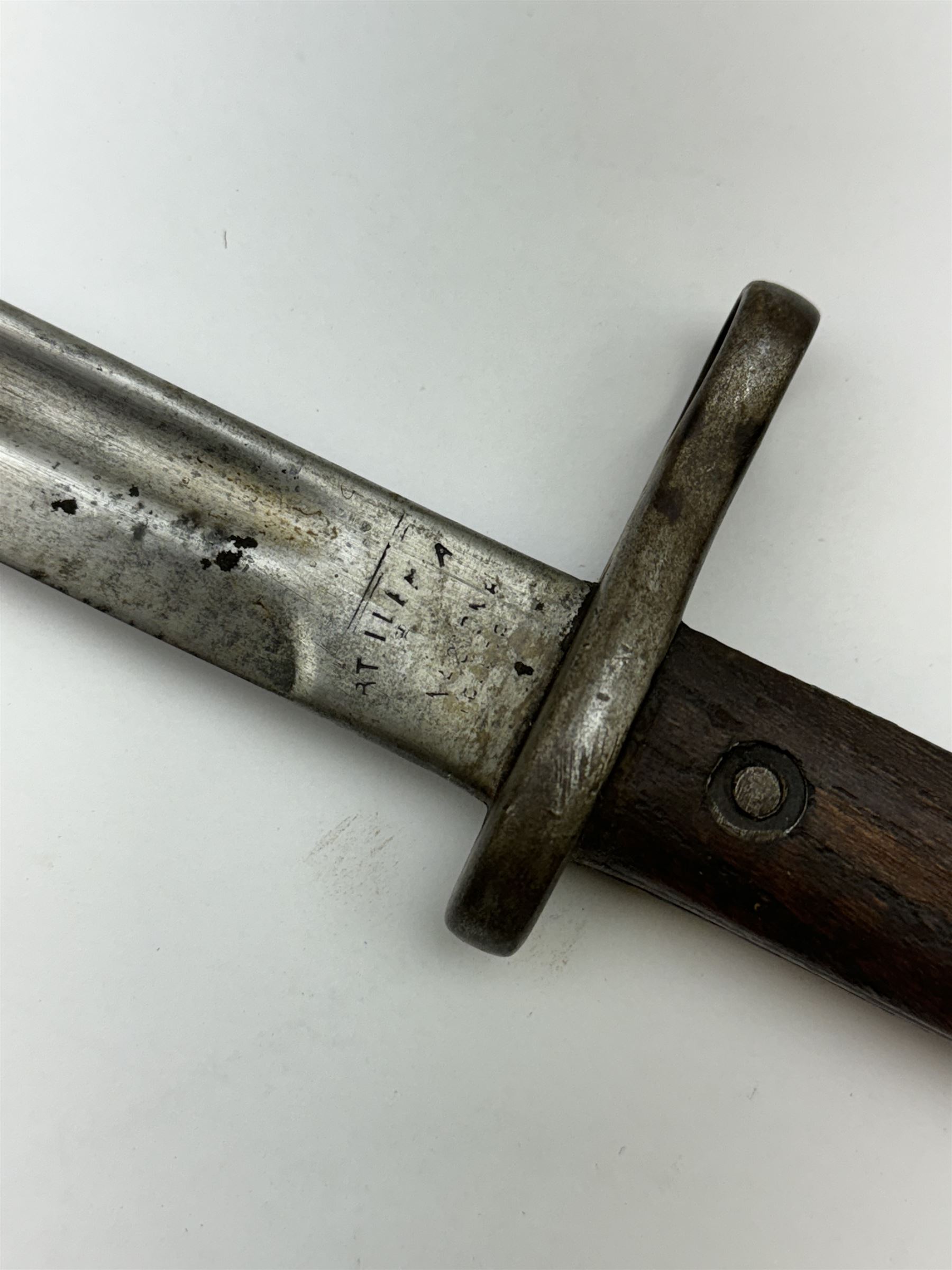 Austrian Model 1895 Carbine knife bayonet with 40cm fullered steel blade marked 47367.; cross-piece - Image 3 of 5